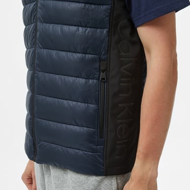  Calvin Klein Erkek Mavi Yelek