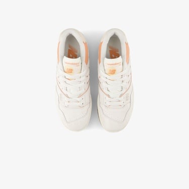  New Balance 550  Lifestyle   Kadın Beyaz Spor Ayakkabı