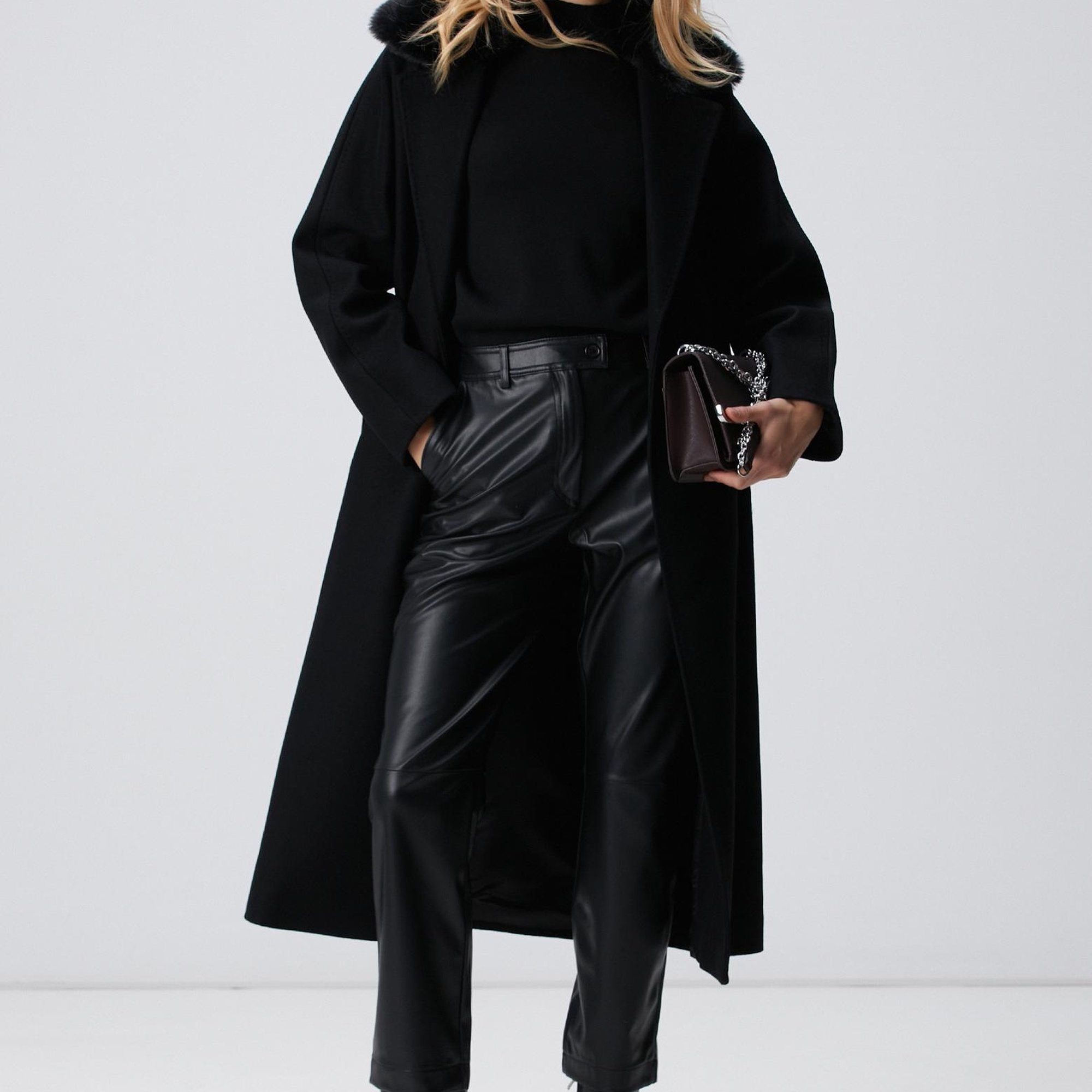 Network Kadın Siyah Dik Yaka Triko Kazak