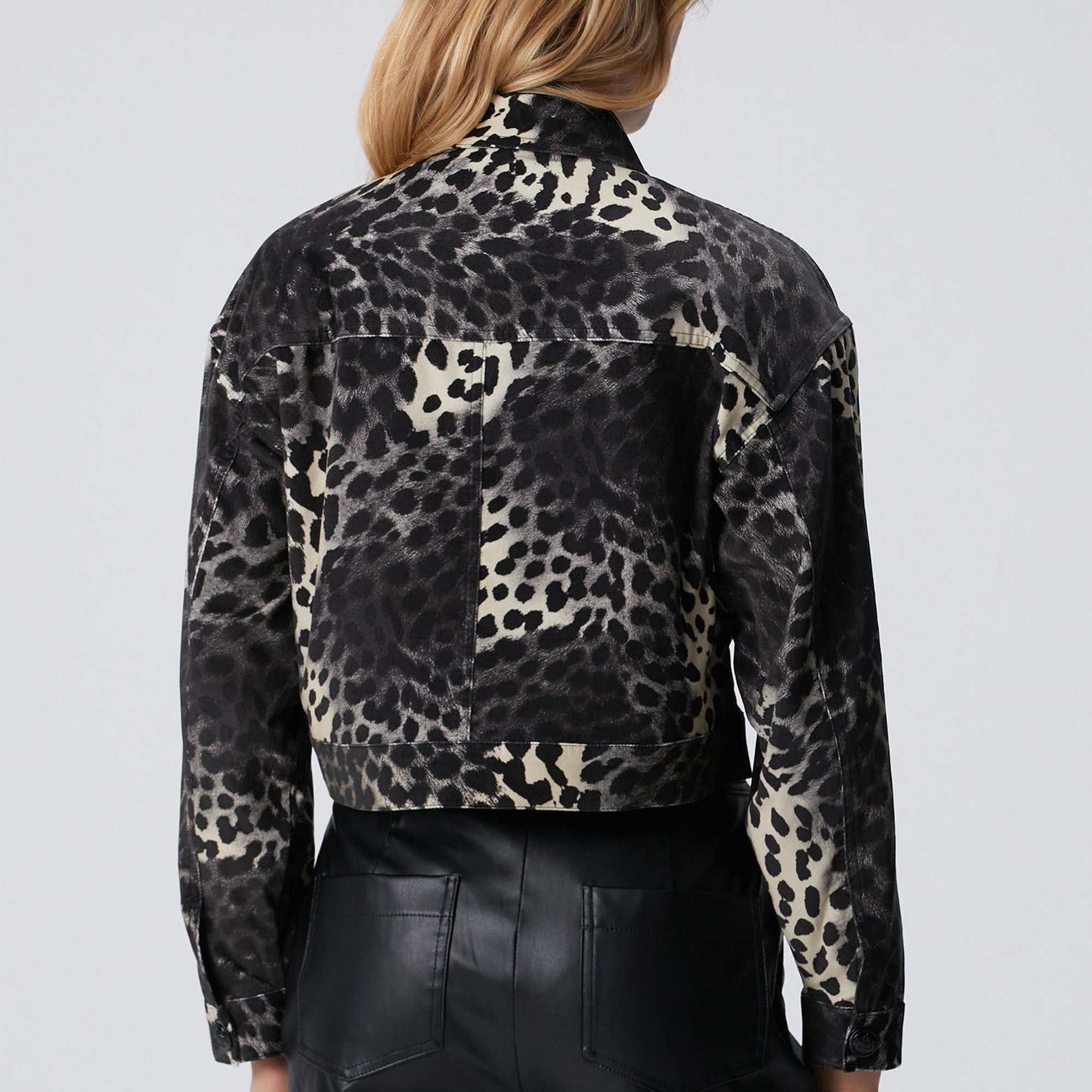 Network Kadın Bej Animal Print Desenli Mont
