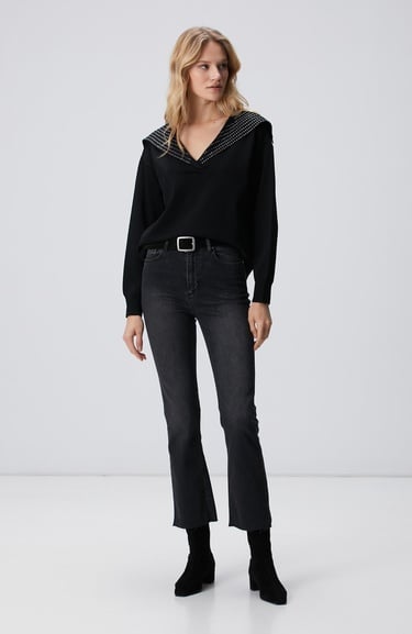  Network Kadın Siyah Yaka Taş Baskılı Triko Kazak