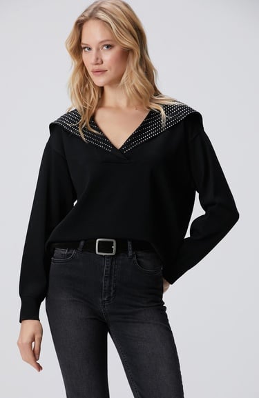  Network Kadın Siyah Yaka Taş Baskılı Triko Kazak