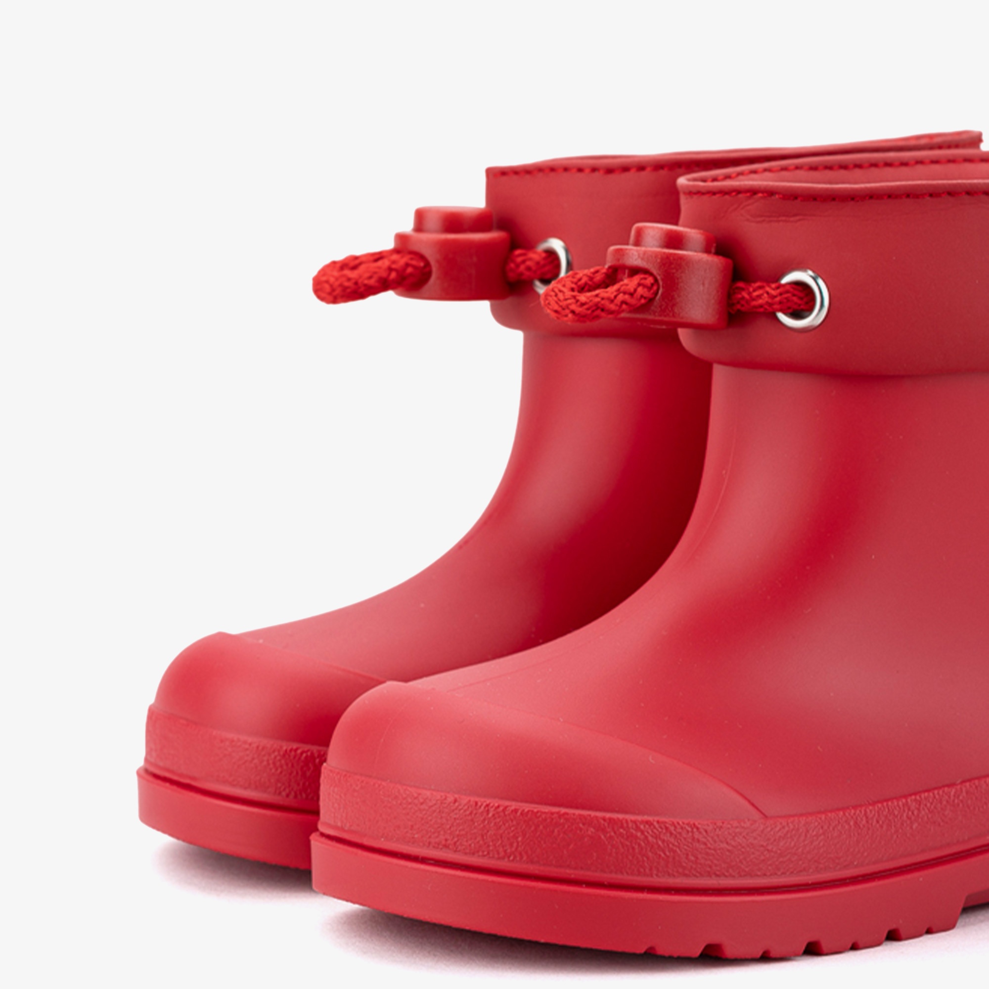 Igor Mendi Çocuk Kırmızı Bot