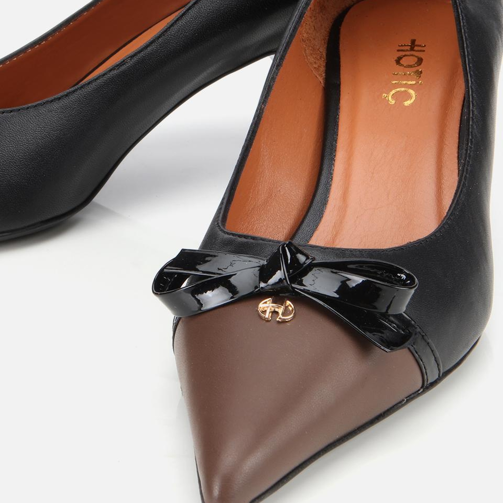 Kadın Deri Siyah Fiyonk Detaylı İnce Topuklu Stiletto