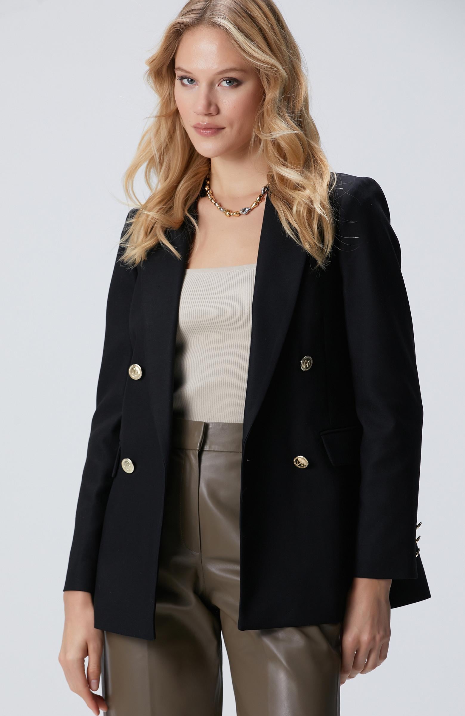  Network Kadın Siyah N Logolu Metal Düğmeli Kruvaze Ceket