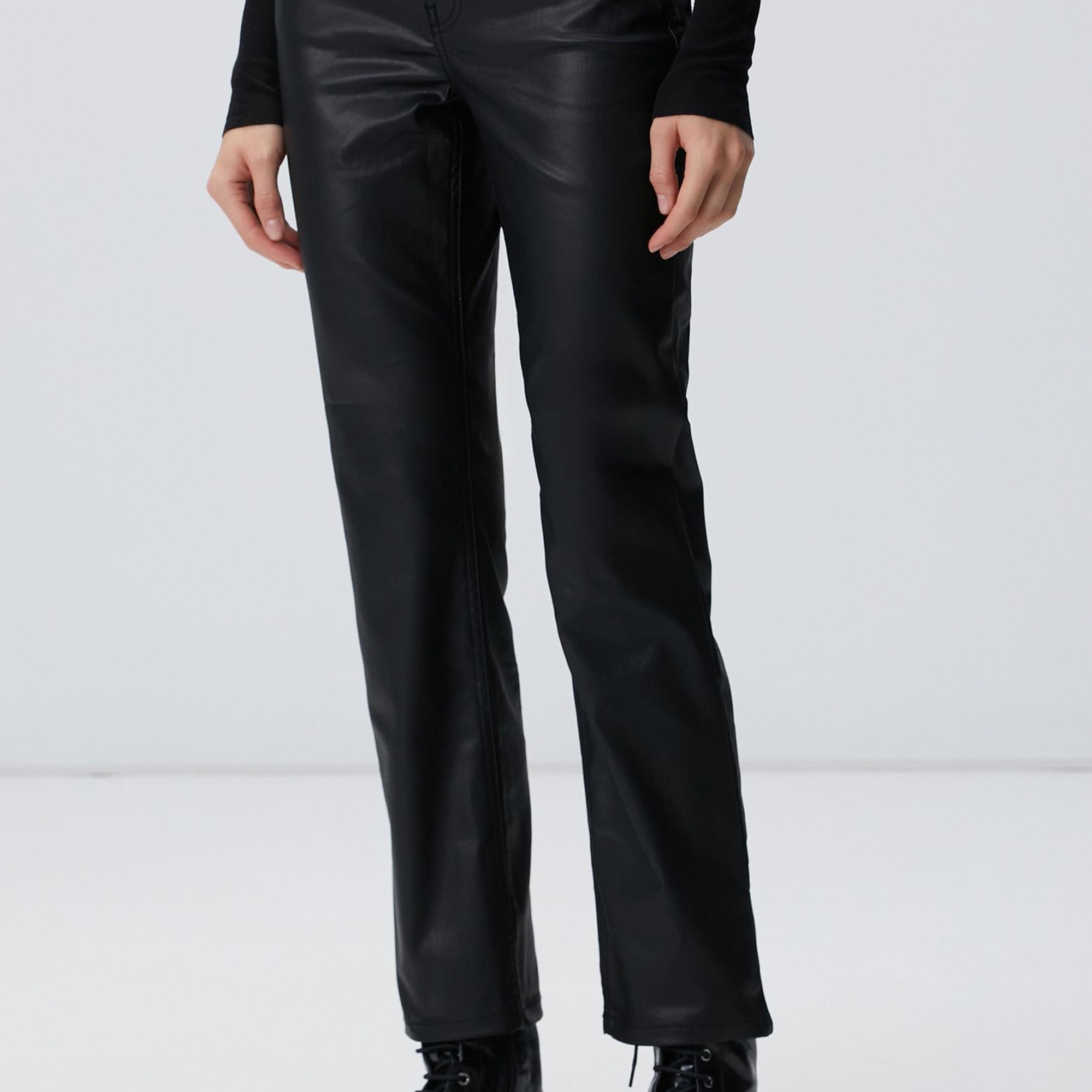 Network Kadın Siyah Kaplamalı Pantolon