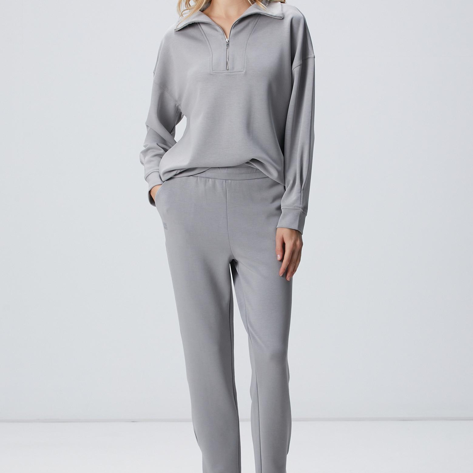 Network Kadın Gri Paçası Pile Detaylı Eşofman