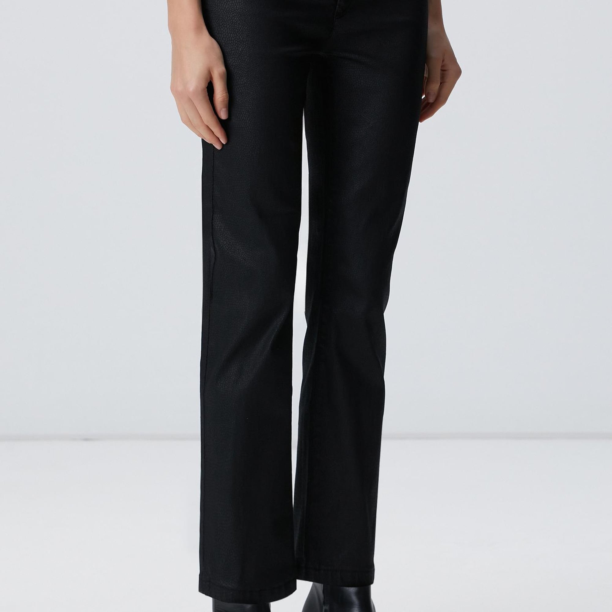 Network Kadın Siyah Kaplama Casual Pantolon