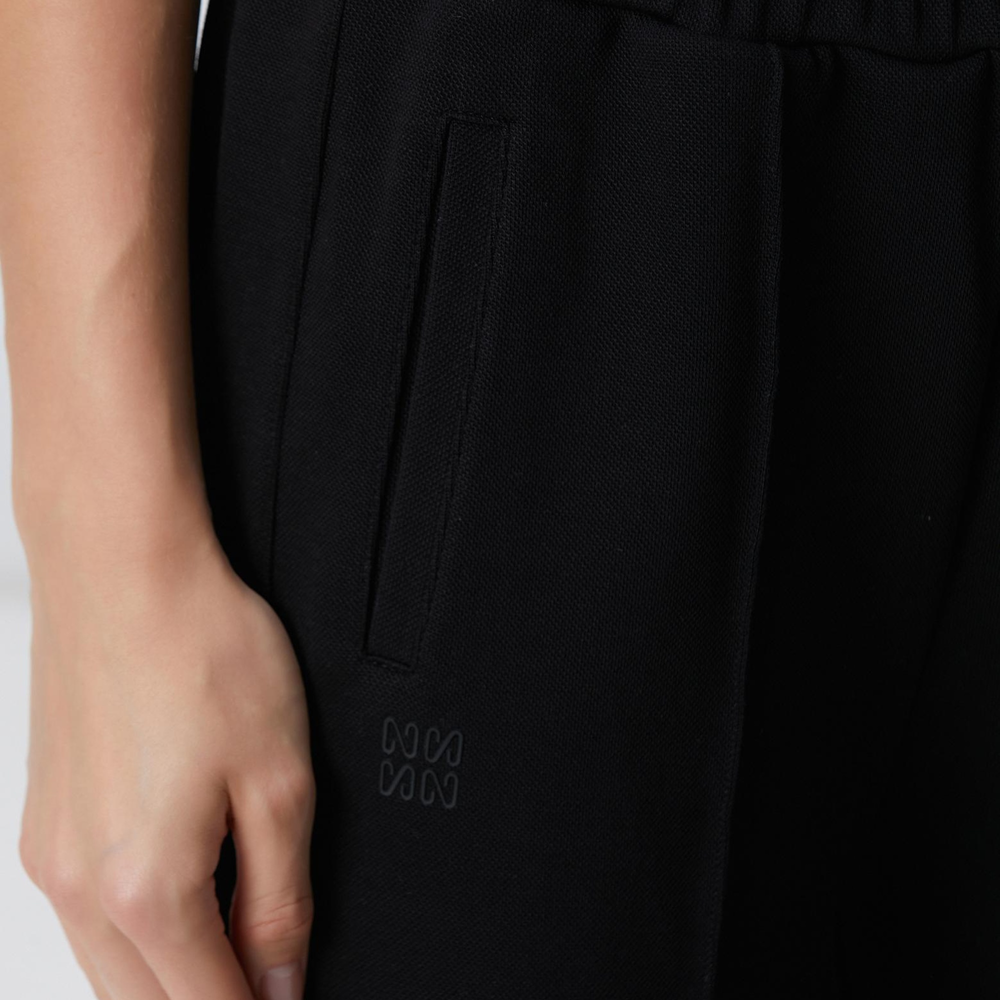 Network Kadın Siyah Bol Paça Basic Eşofman