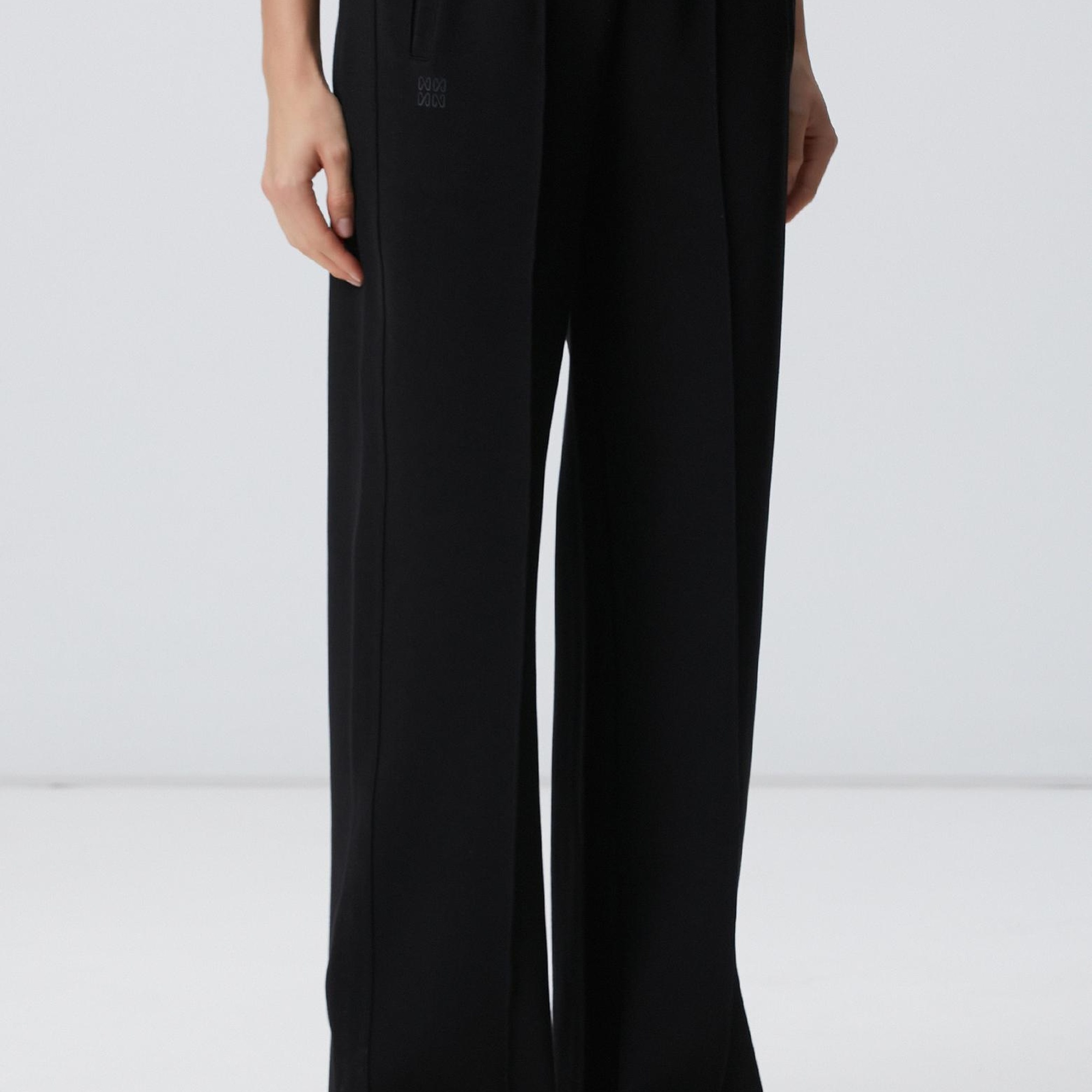 Network Kadın Siyah Bol Paça Basic Eşofman