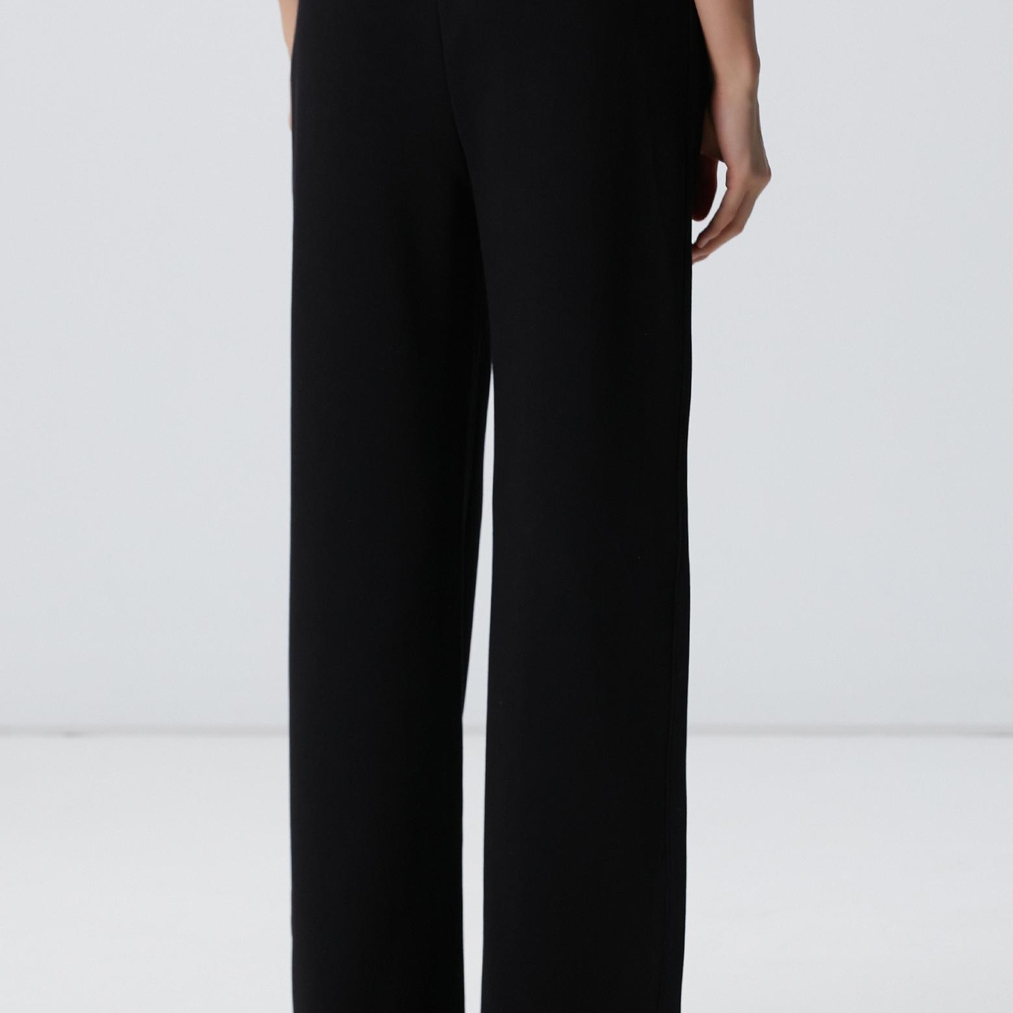 Network Kadın Siyah Bol Paça Basic Eşofman