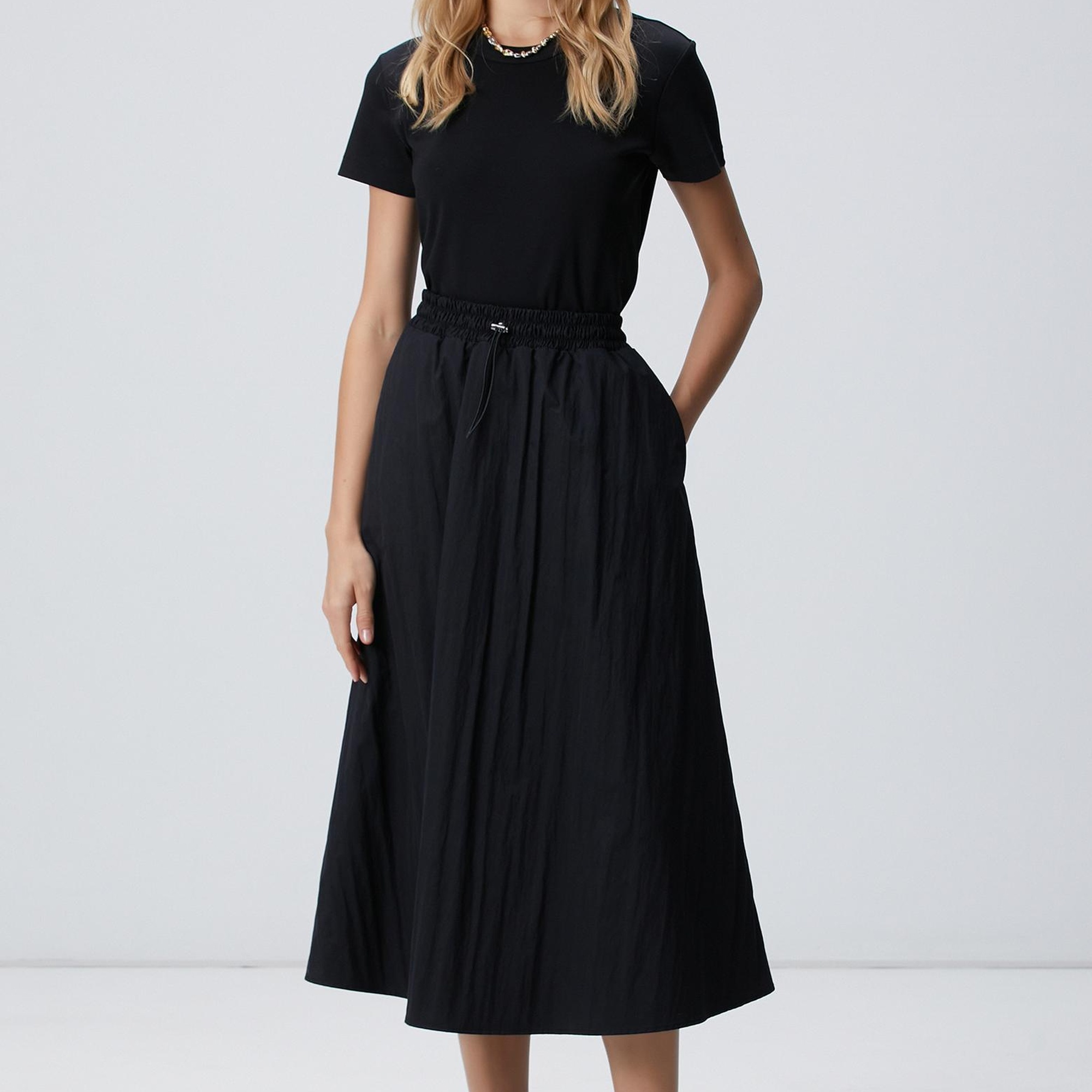 Network Kadın Siyah Beli Büzgülü Lastikli Diz Altı Etek