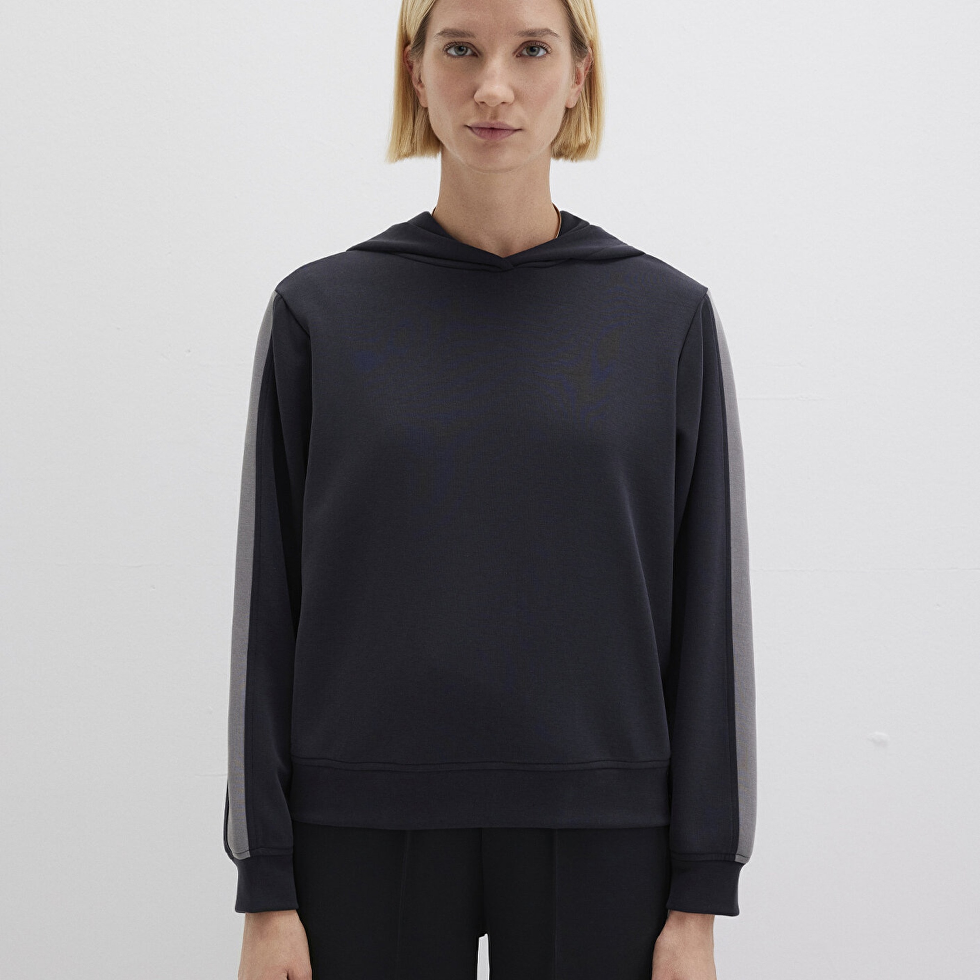 Mavi Siyah Sweatshirt 1S10443-900