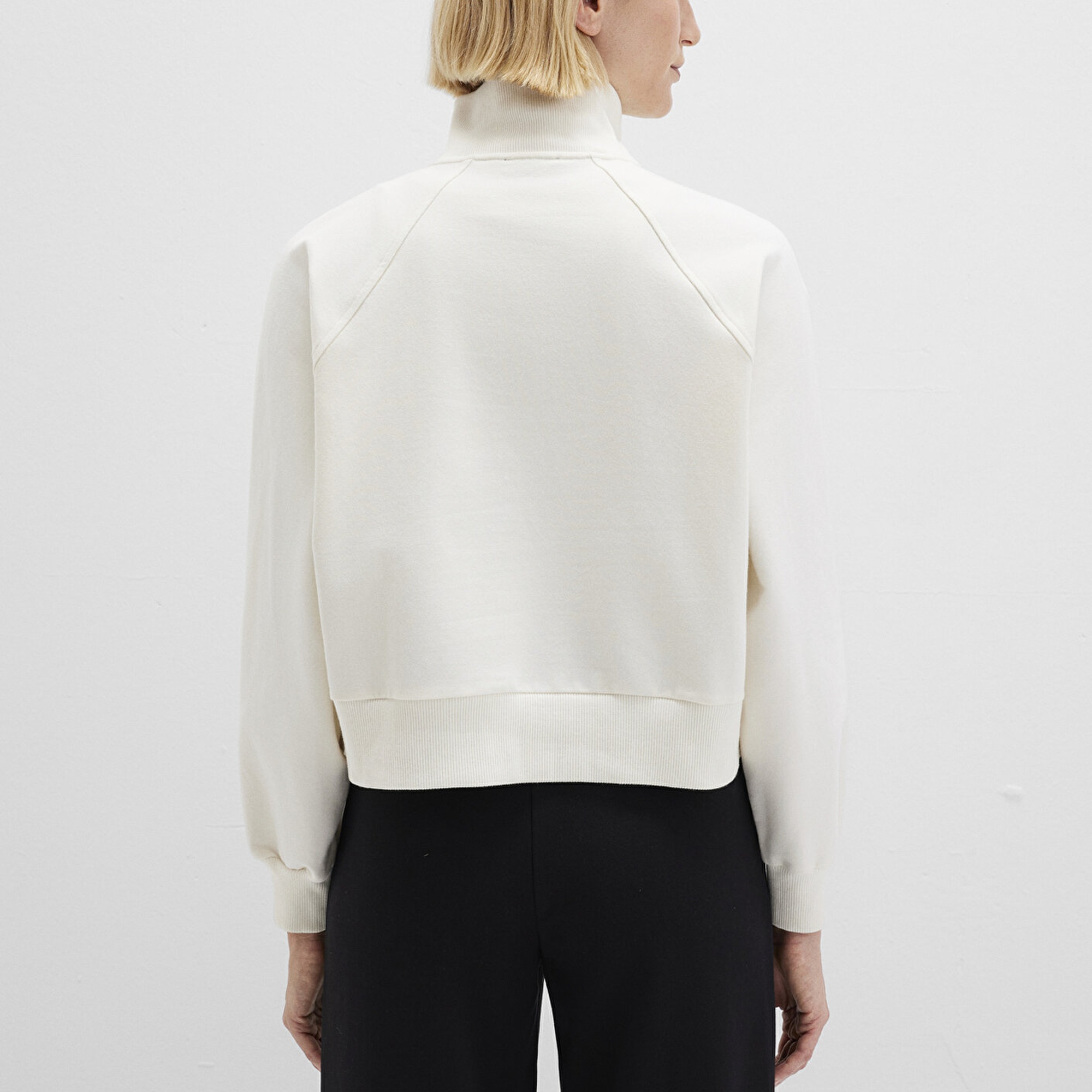 Mavi Ekru Sweatshirt 1S10439-80194