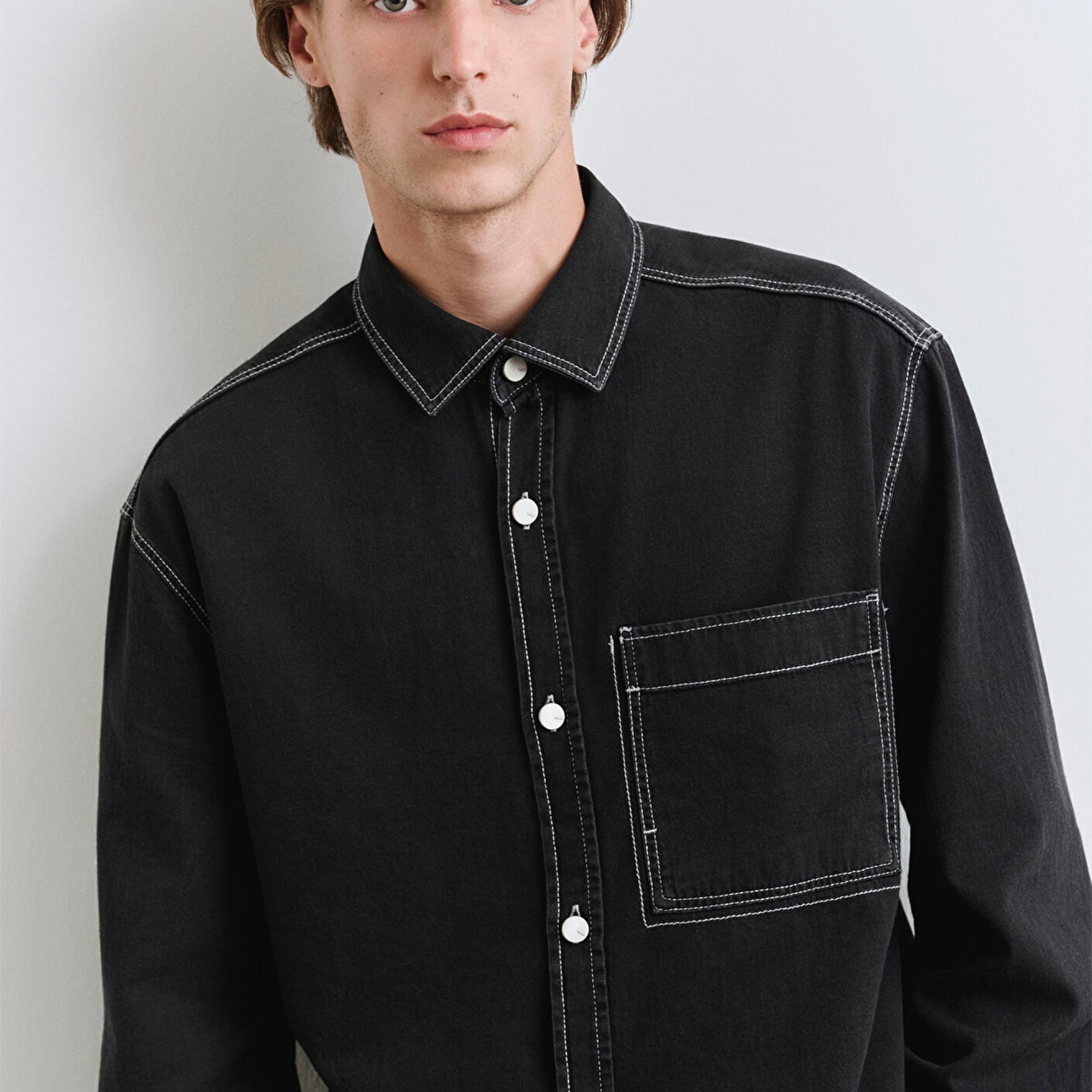 Mavi Dikiş Detaylı Siyah Gömlek Loose Fit / Bol Rahat Kesim 0211688-90850