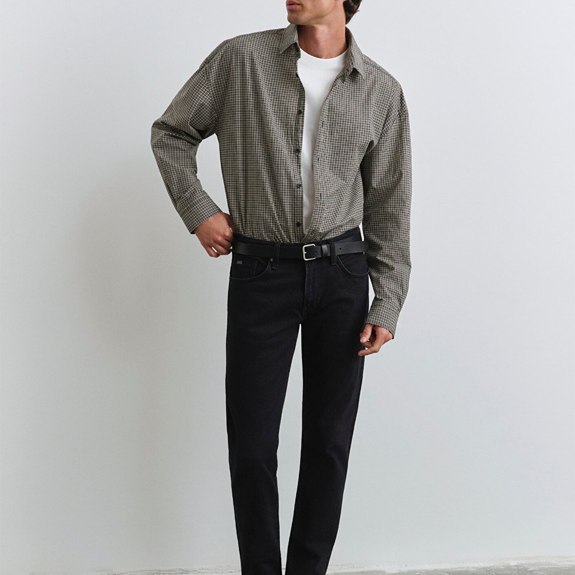 Mavi Milan Classic Denim Yıkamalı Siyah Jean Pantolon 0081090642