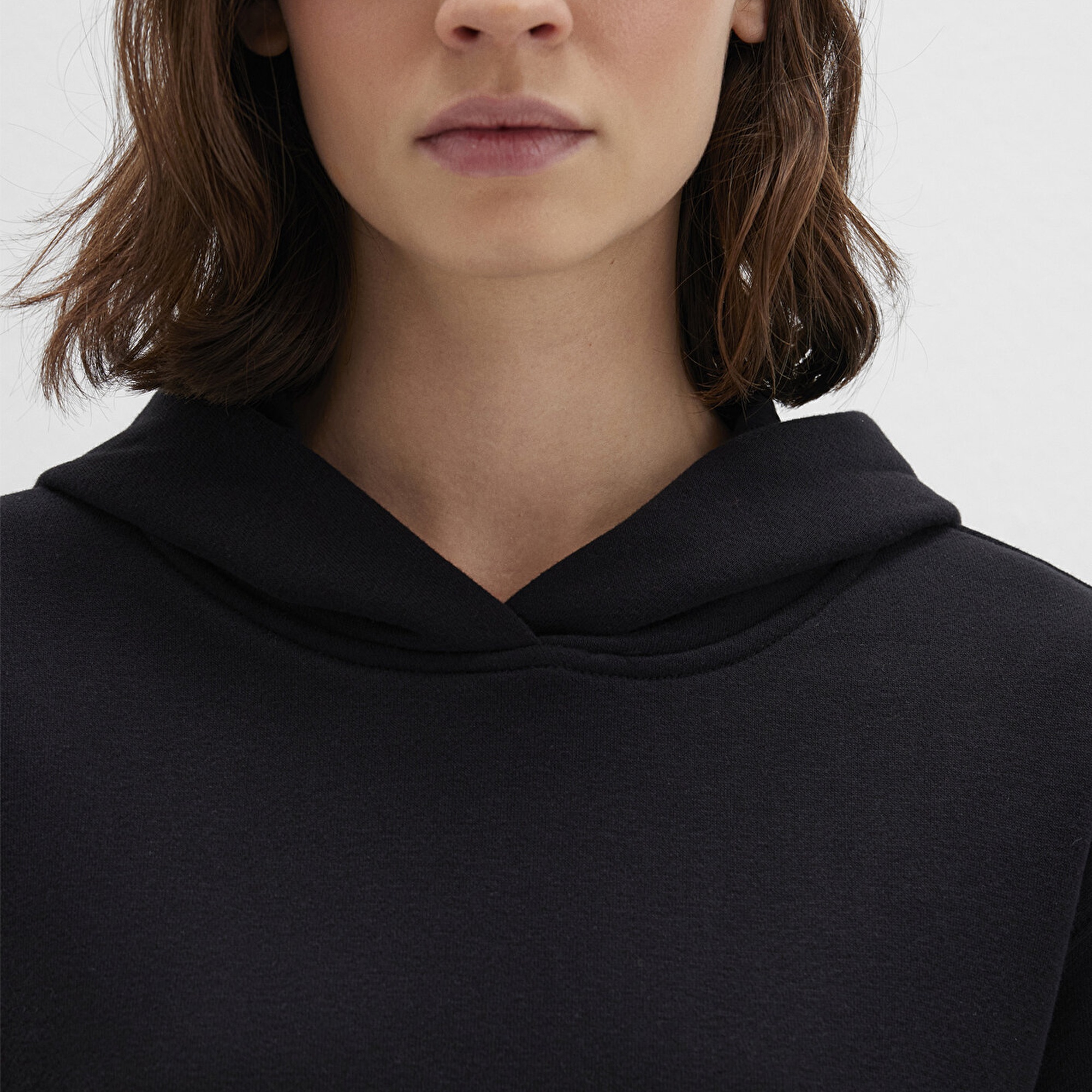 Mavi Kapüşonlu Siyah Sweatshirt 1S10386-900