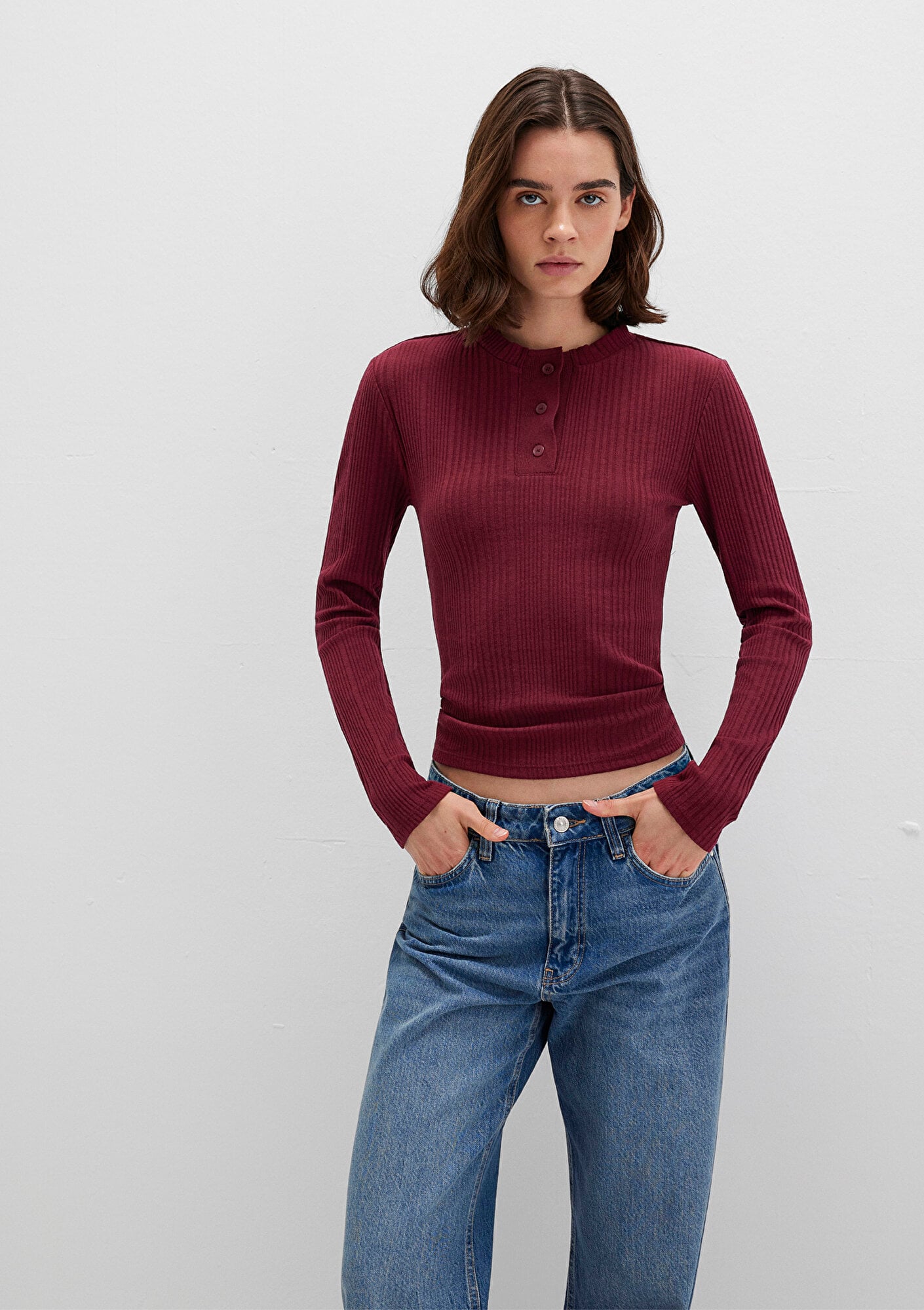  Mavi Düğme Detaylı Bordo Tişört Fitted / Vücuda Oturan Kesim 1613374-70427