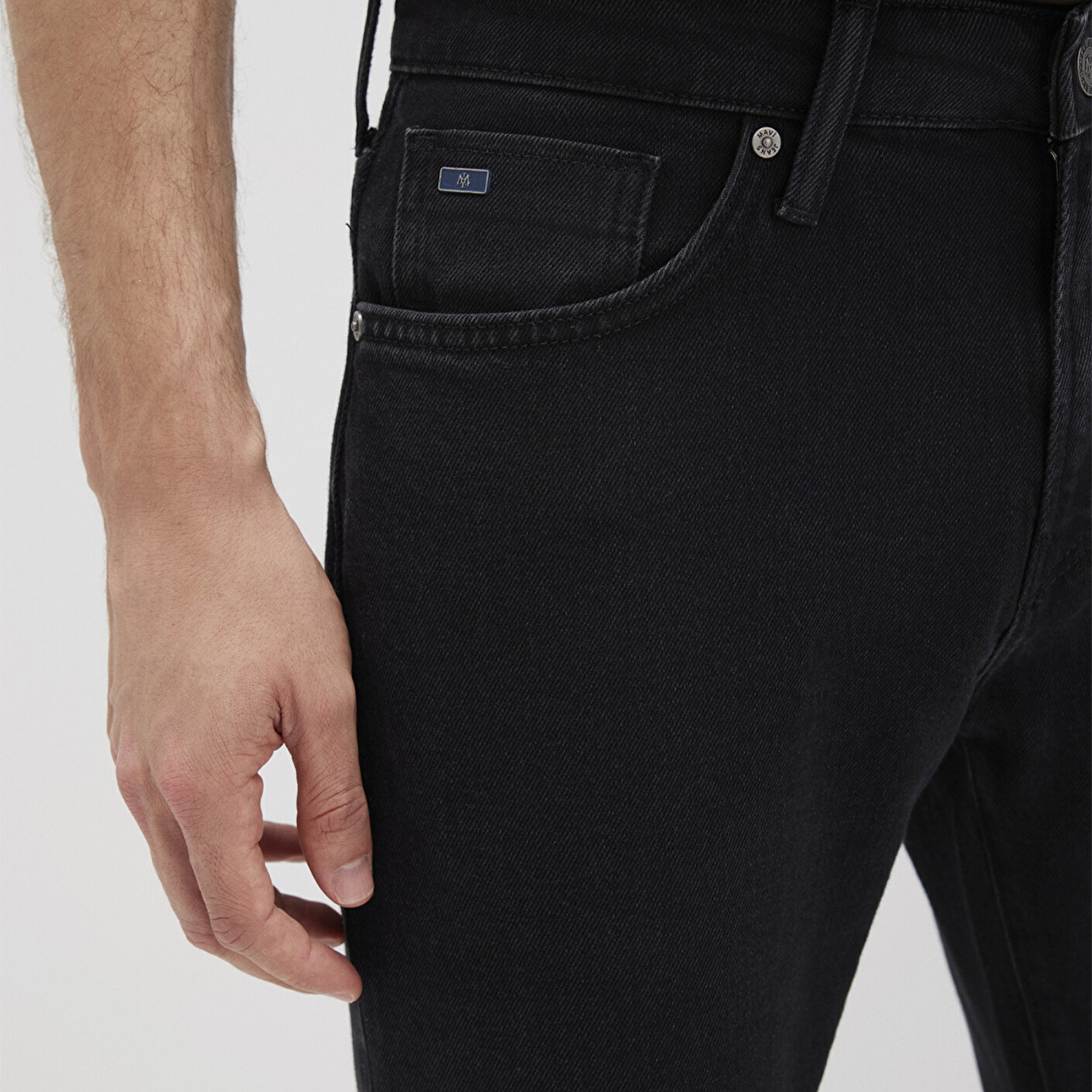 Mavi Jake Classic Denim Yıkamalı Siyah Jean Pantolon 0042290642