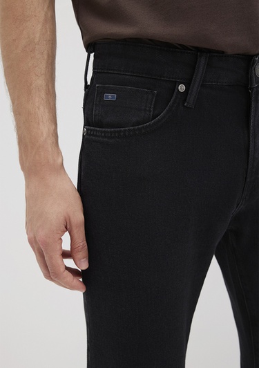  Mavi Jake Classic Denim Yıkamalı Siyah Jean Pantolon 0042290642