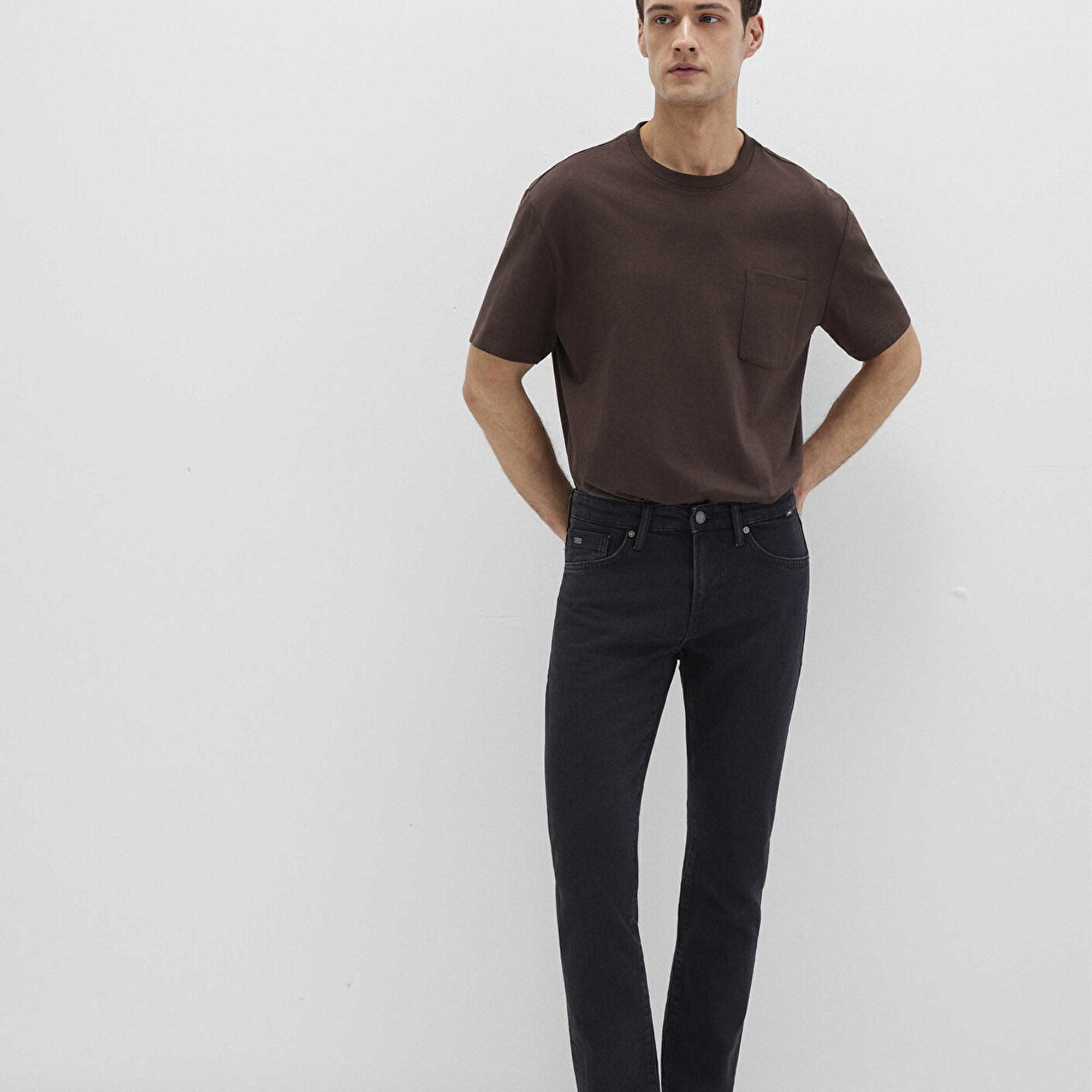 Mavi Jake Classic Denim Yıkamalı Siyah Jean Pantolon 0042290642