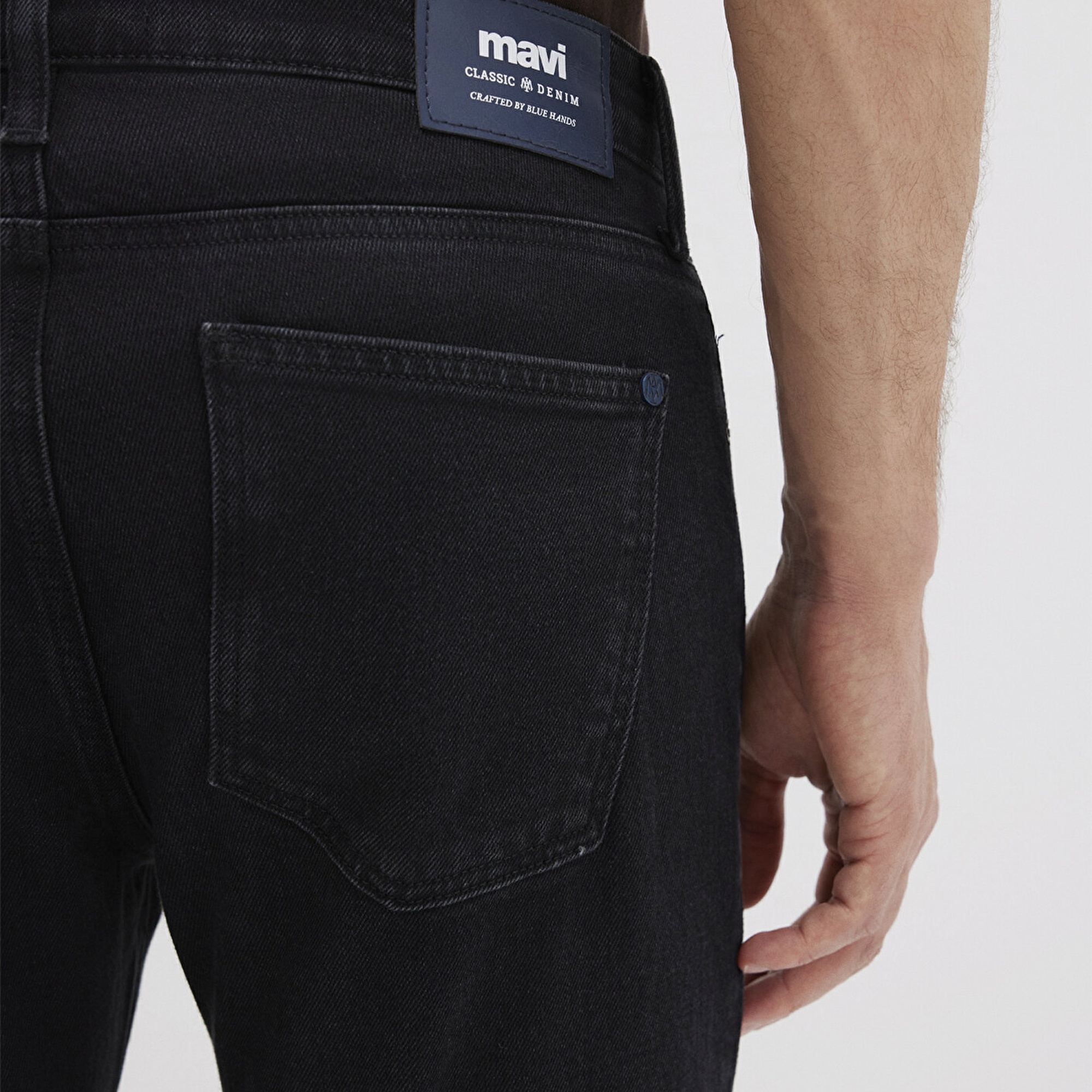 Mavi Jake Classic Denim Yıkamalı Siyah Jean Pantolon 0042290642