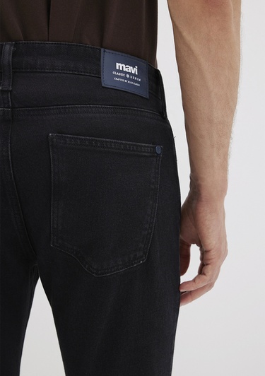  Mavi Jake Classic Denim Yıkamalı Siyah Jean Pantolon 0042290642