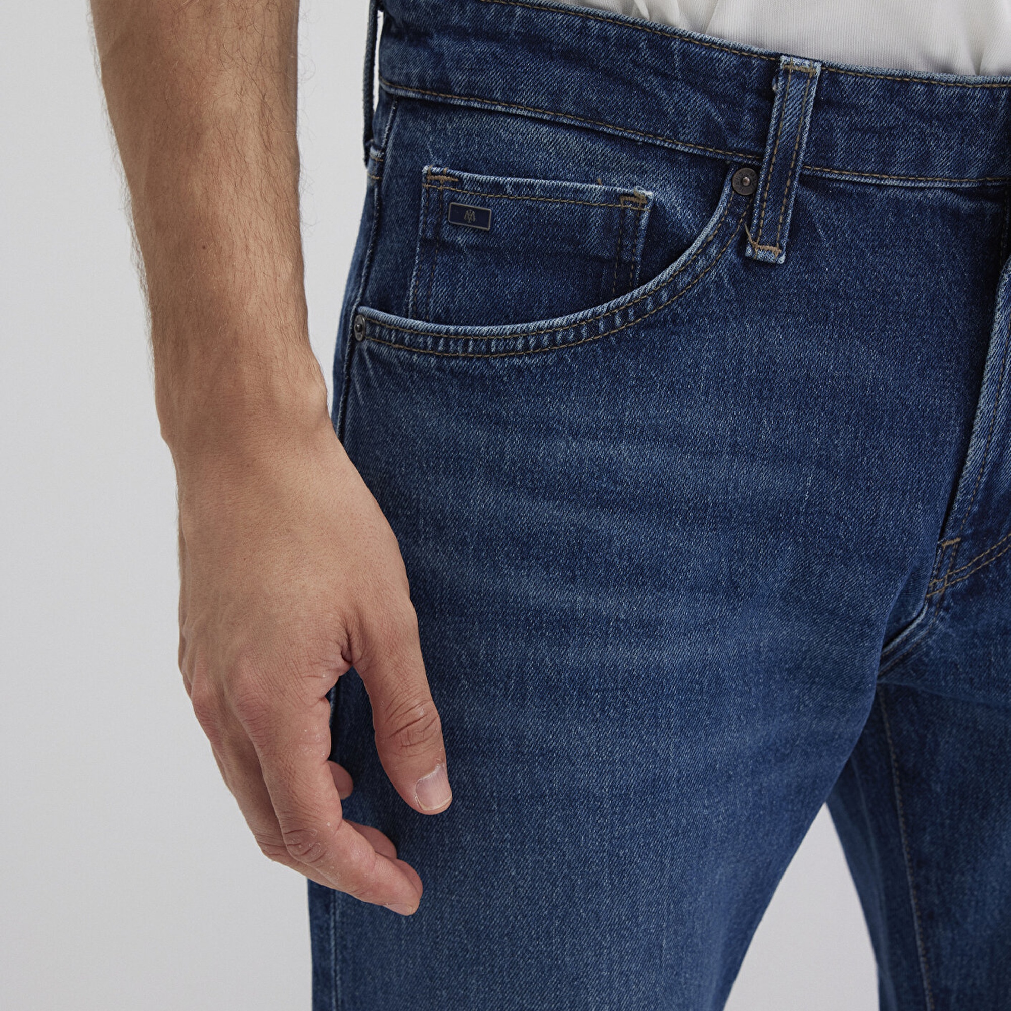 Mavi Jake Classic Denim Koyu Mavi Jean Pantolon 0042290387