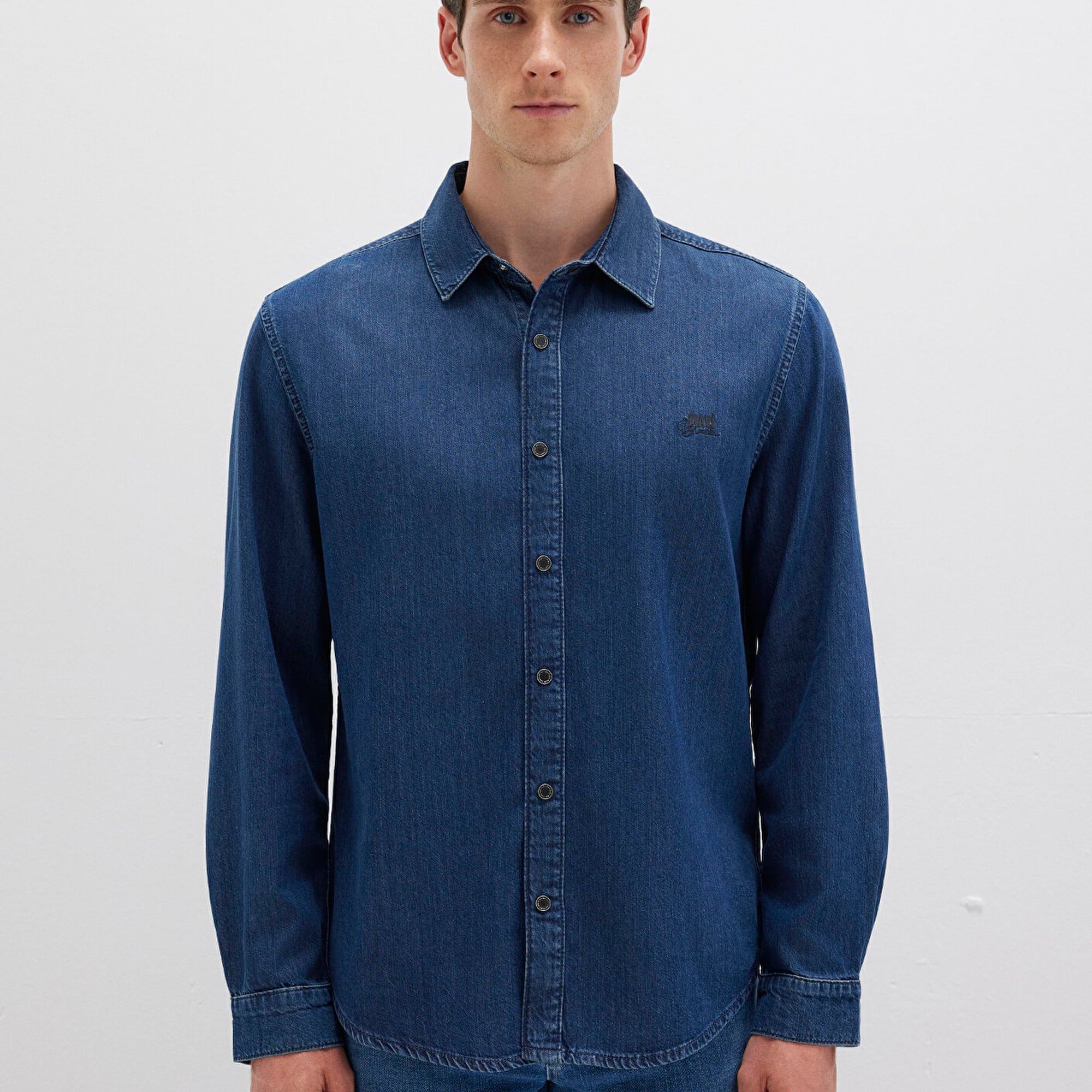 Mavi Roy Lux Black Koyu Indigo Mavisi Jean Gömlek Slim Fit / Dar Kesim 0210496-90767