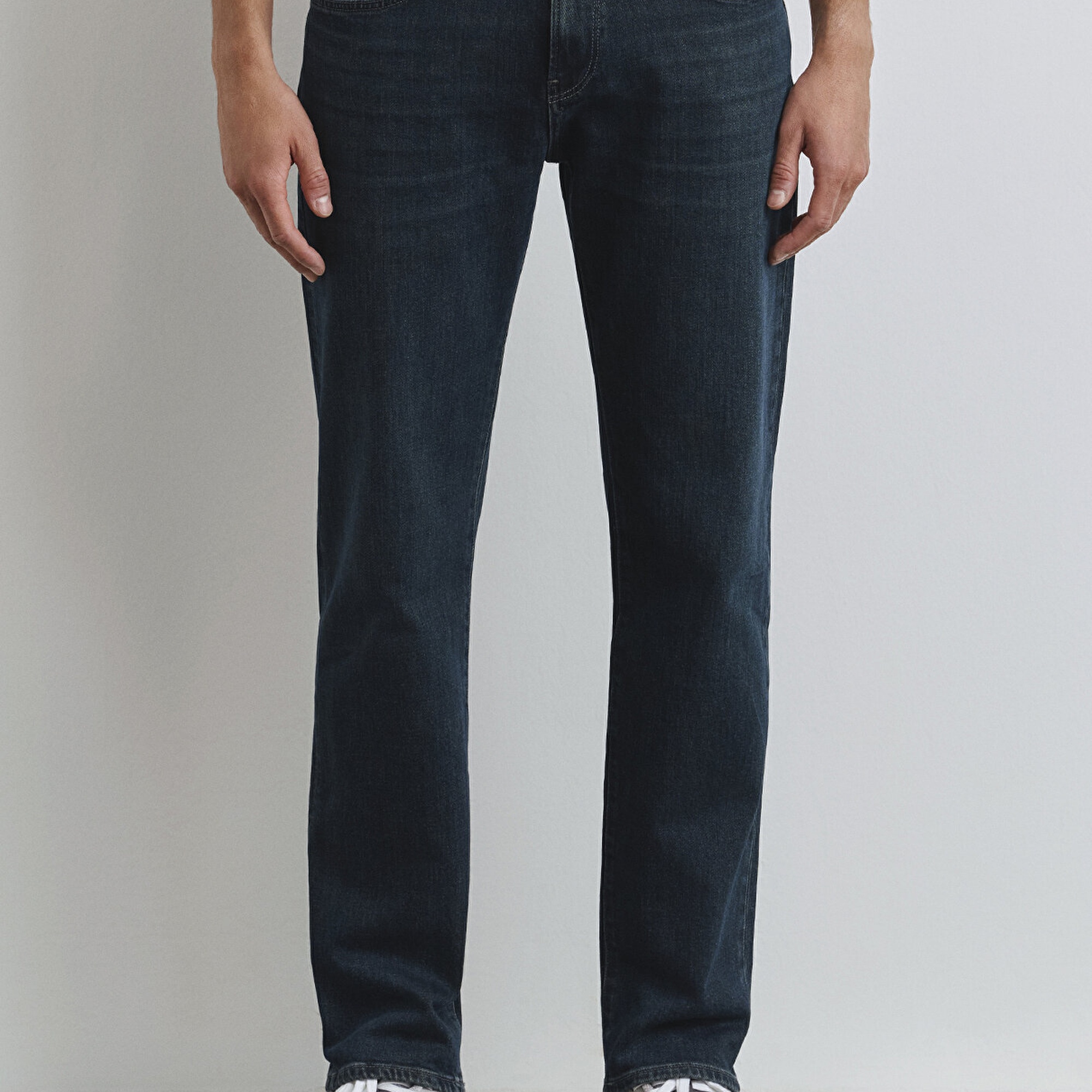 Mavi Lisbon Classic Denim Koyu Mavi Gölgeli Jean Pantolon 0010039-90646