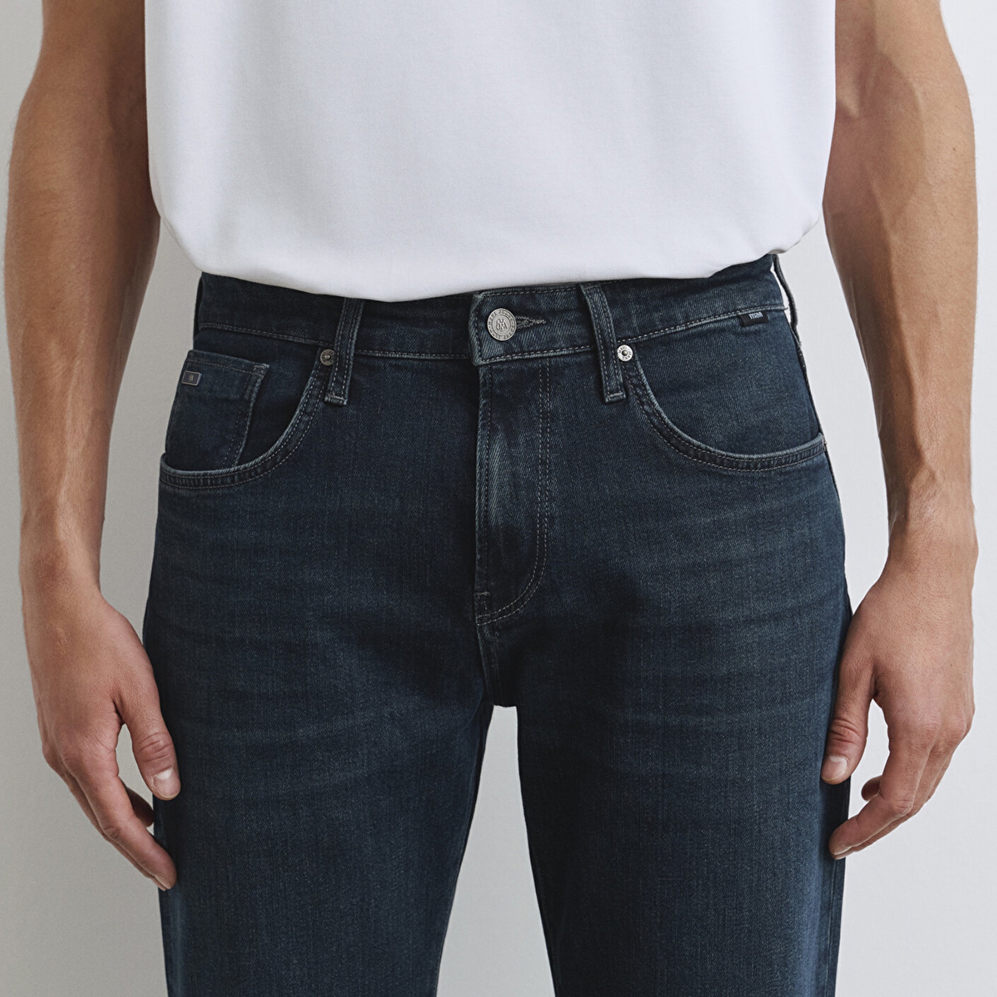 Mavi Lisbon Classic Denim Koyu Mavi Gölgeli Jean Pantolon 0010039-90646