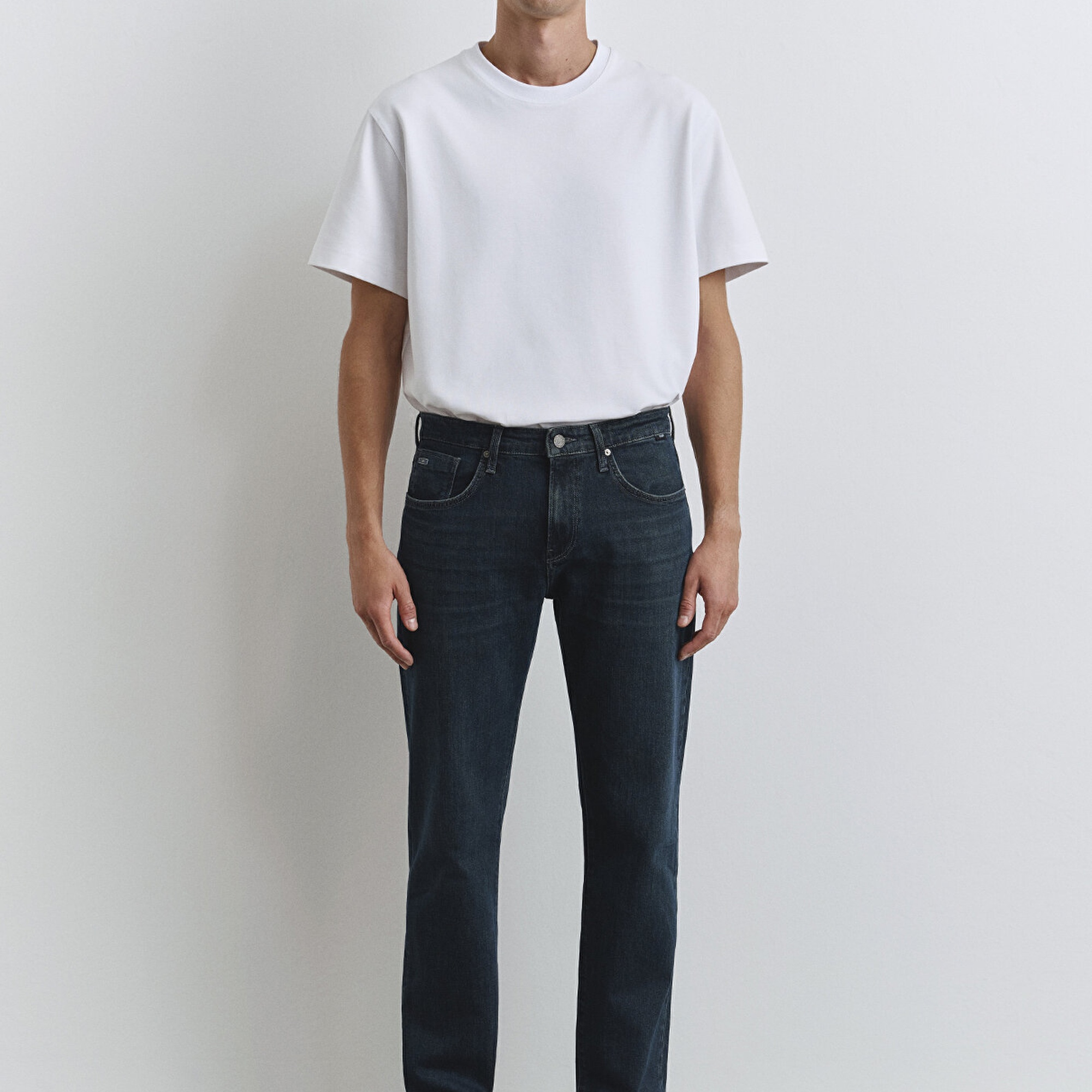 Mavi Lisbon Classic Denim Koyu Mavi Gölgeli Jean Pantolon 0010039-90646