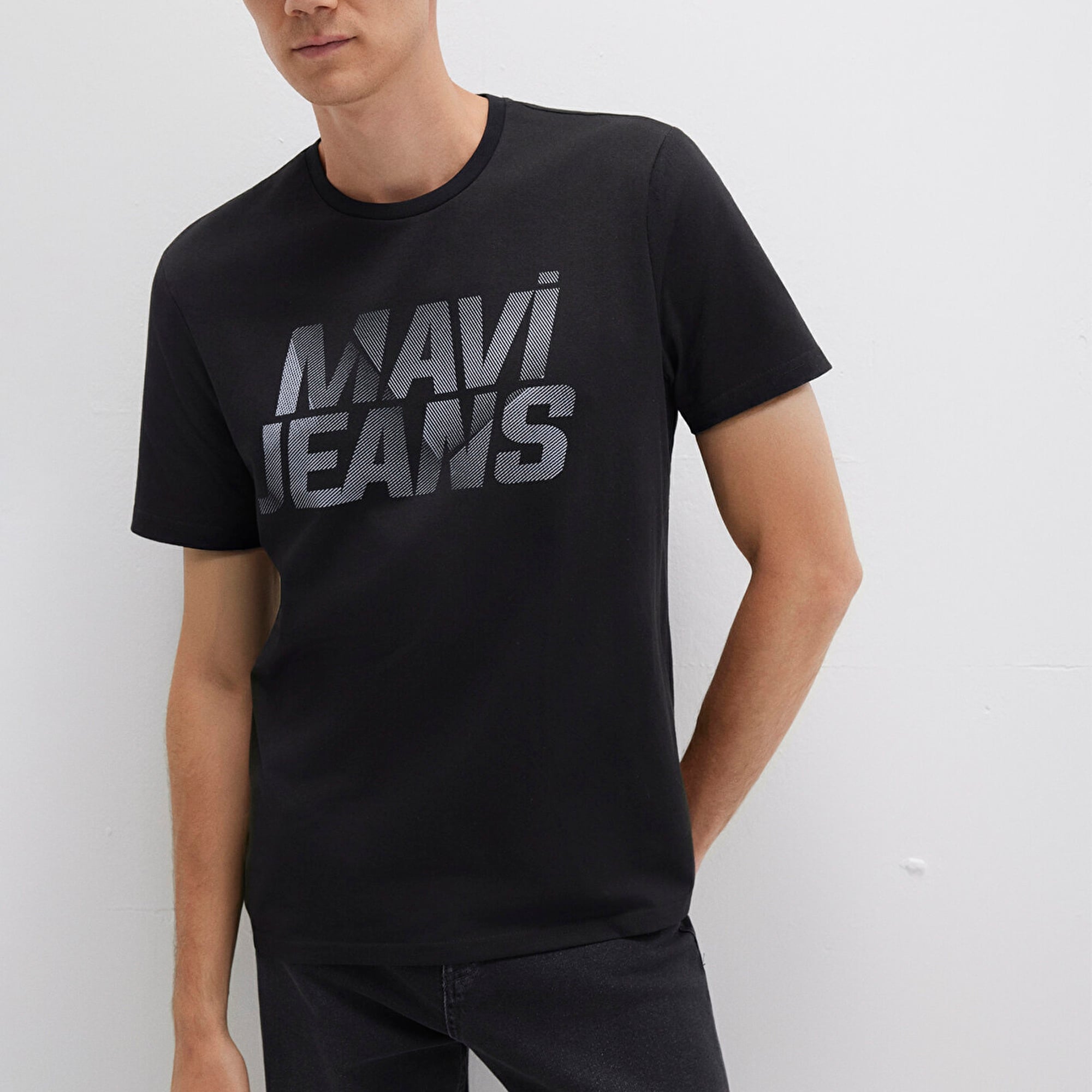 Mavi Mavi Logo Baskılı Siyah Tişört Regular Fit / Normal Kesim 0610260-900