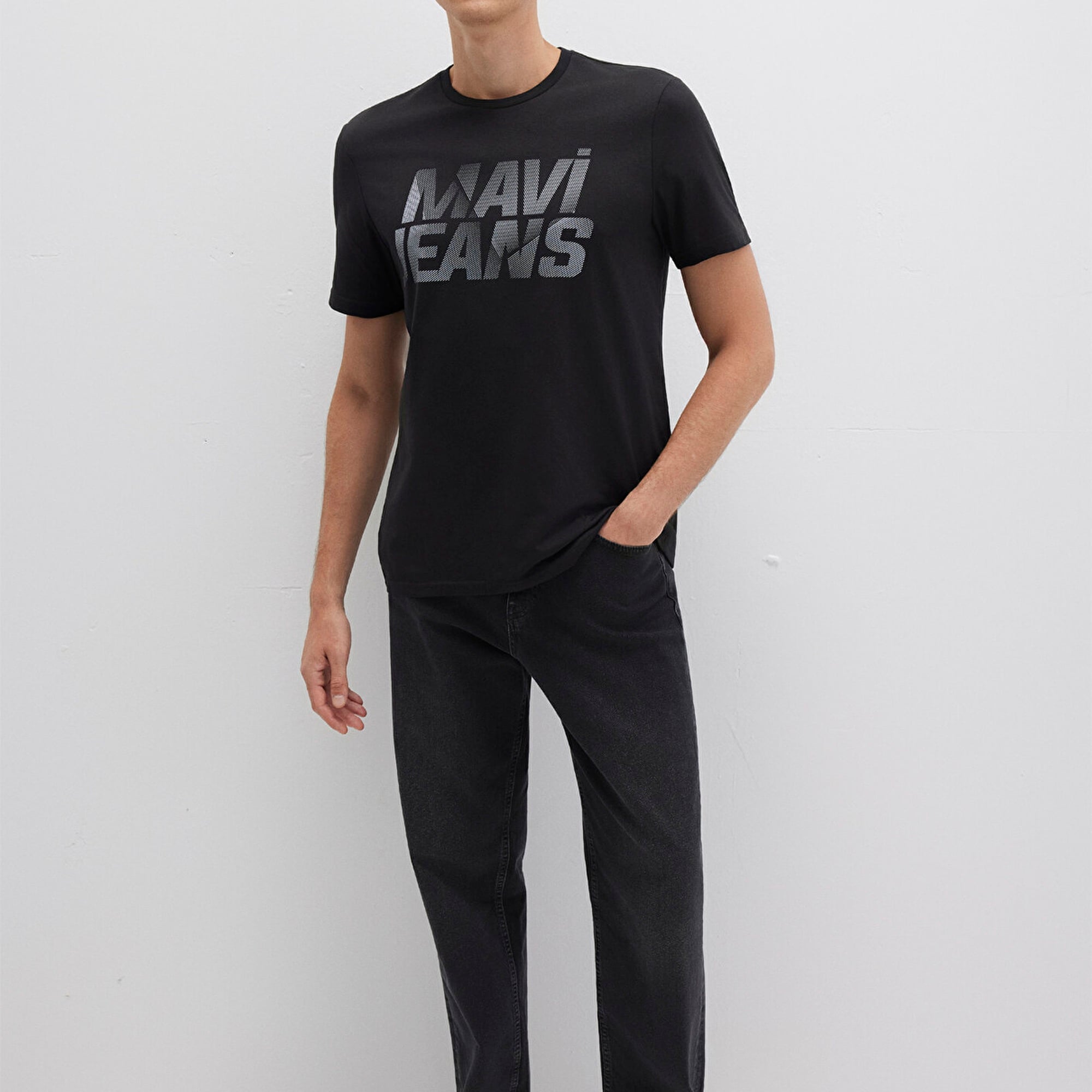 Mavi Mavi Logo Baskılı Siyah Tişört Regular Fit / Normal Kesim 0610260-900