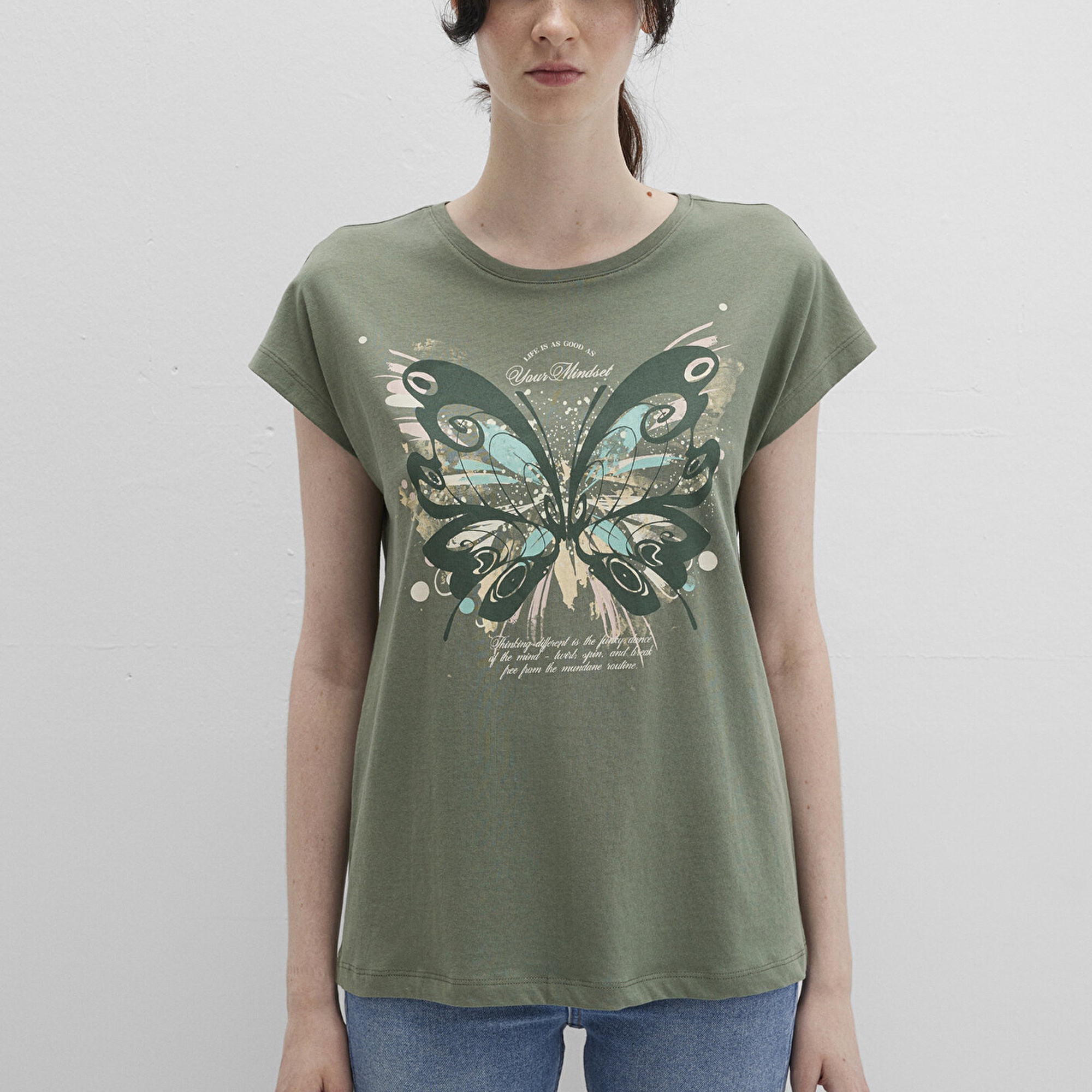 Mavi Kelebek Baskılı Yeşil Tişört Regular Fit / Normal Kesim 1613461-71841