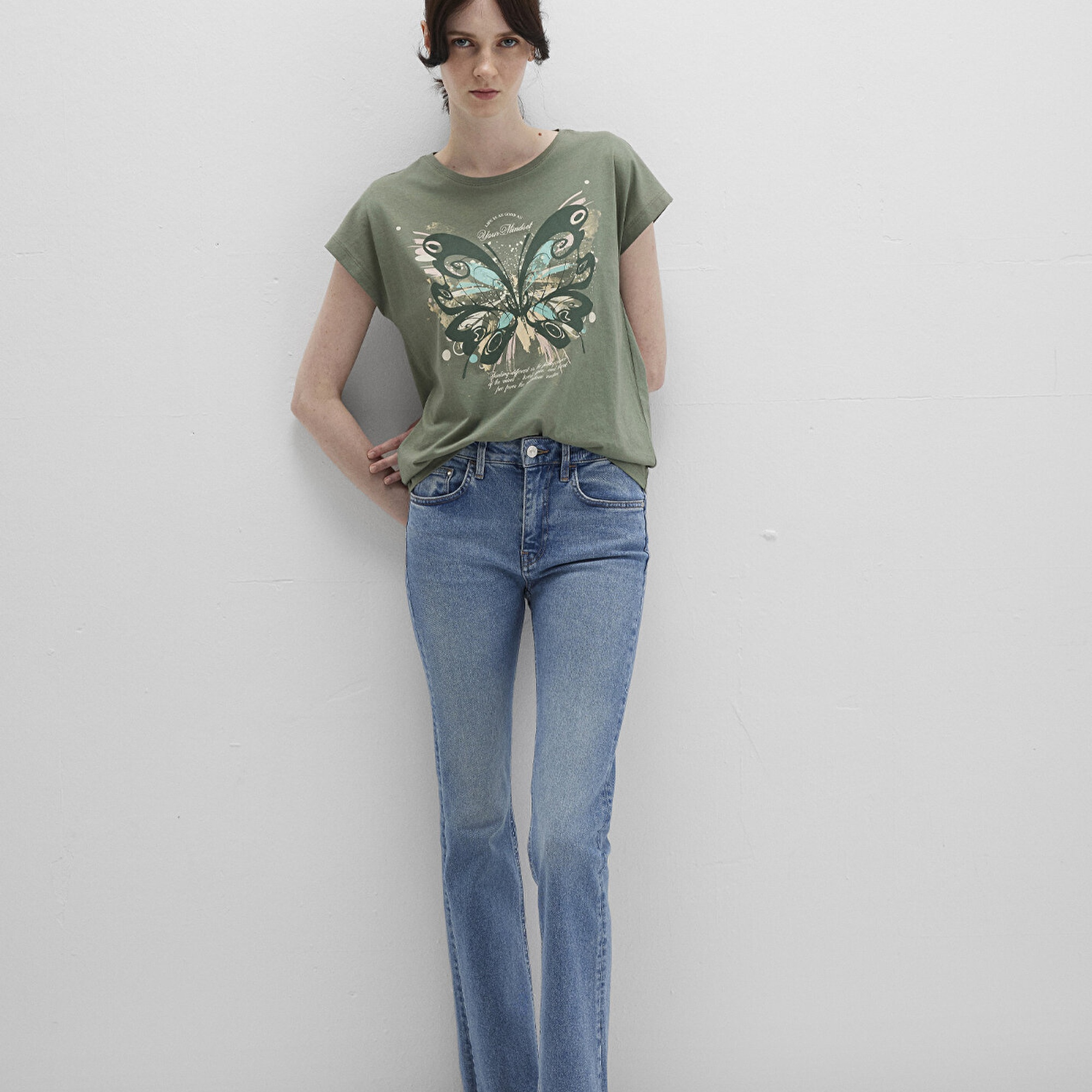 Mavi Kelebek Baskılı Yeşil Tişört Regular Fit / Normal Kesim 1613461-71841