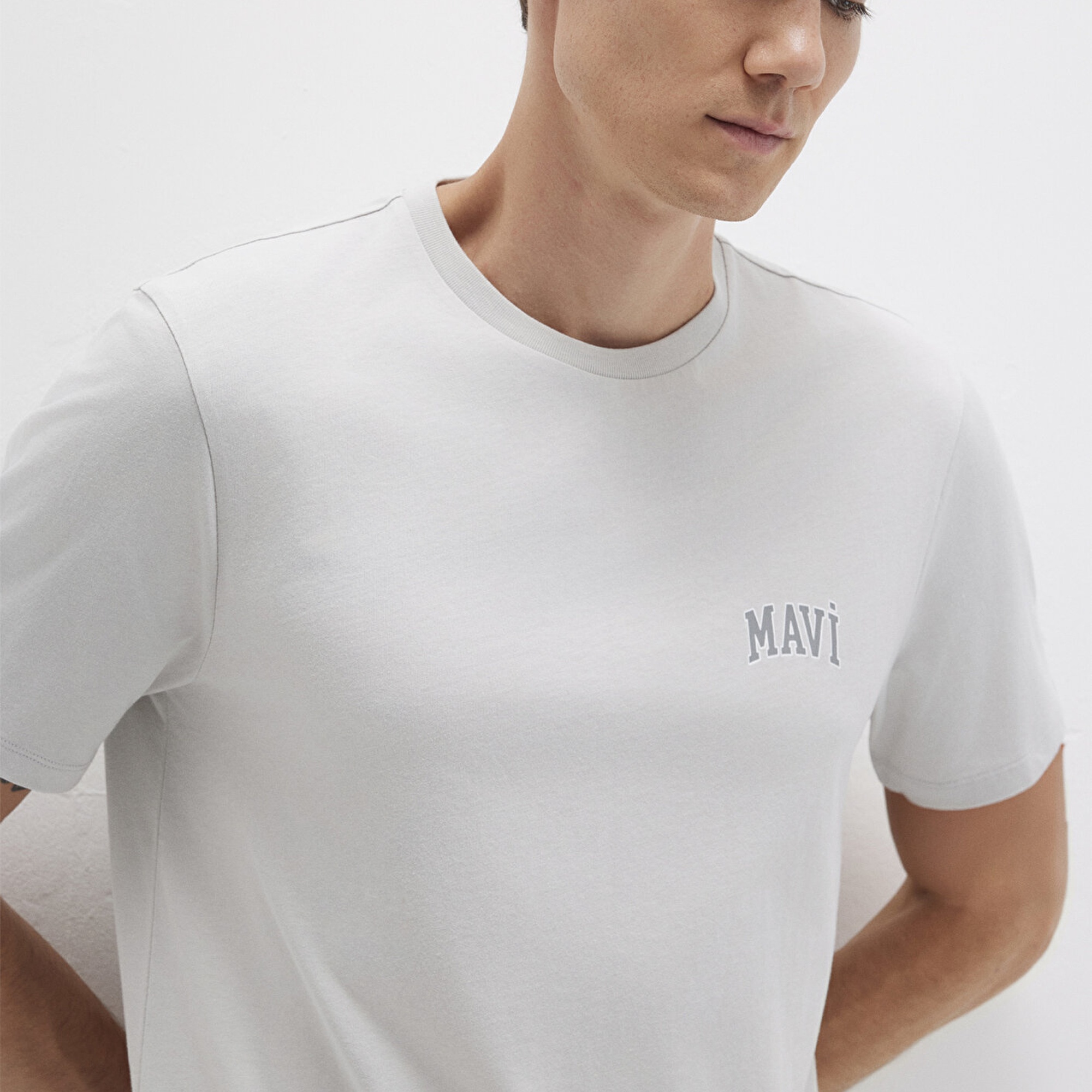 Mavi Mavi Logo Baskılı Gri Tişört Regular Fit / Normal Kesim 0611714-70074