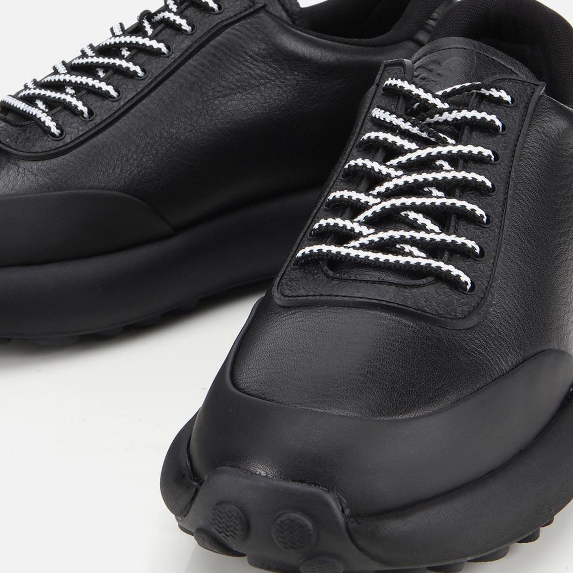 Erkek Deri Siyah Yumuşak Dokulu Spor Ayakkabı