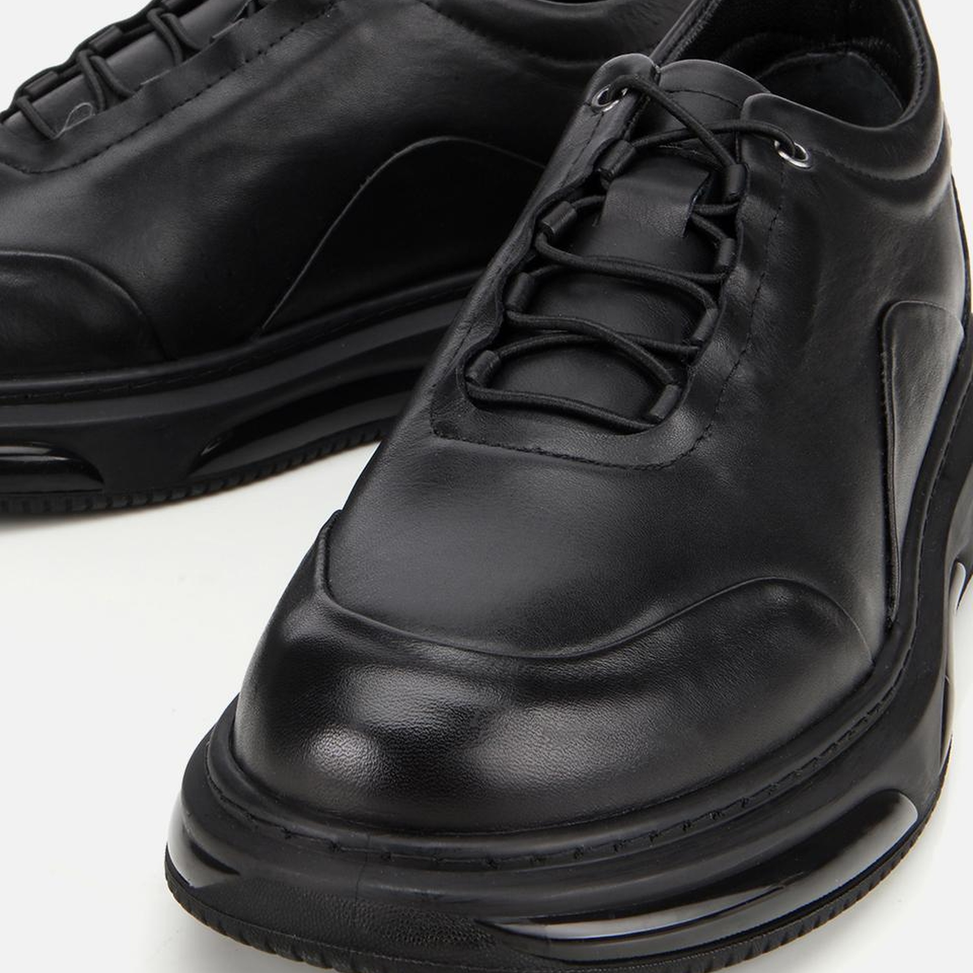 Erkek Deri Siyah Bağcık Detaylı Comfort Spor Ayakkabı