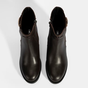  Kadın Kahve Metal Toka Detaylı Topuklu Deri Bot