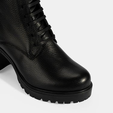  Kadın Siyah Bağcıklı Kalın Topuklu Deri Bot