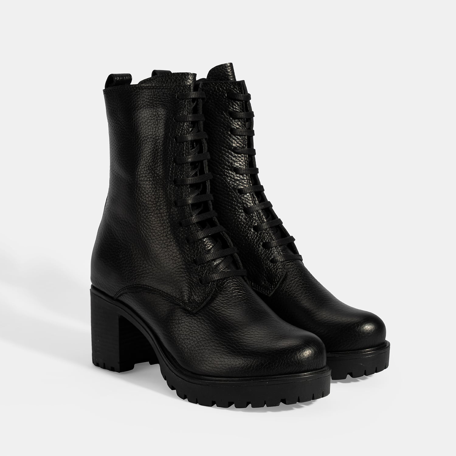  Kadın Siyah Bağcıklı Kalın Topuklu Deri Bot