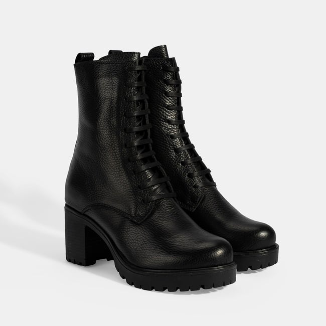  Kadın Siyah Bağcıklı Kalın Topuklu Deri Bot