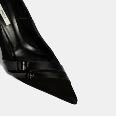  Kadın Siyah Metal Toka Detaylı Süet Stiletto