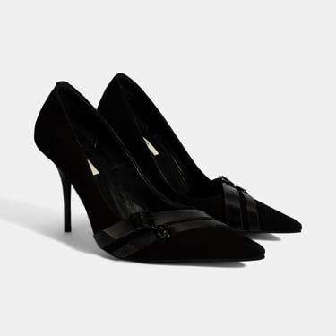  Kadın Siyah Metal Toka Detaylı Süet Stiletto