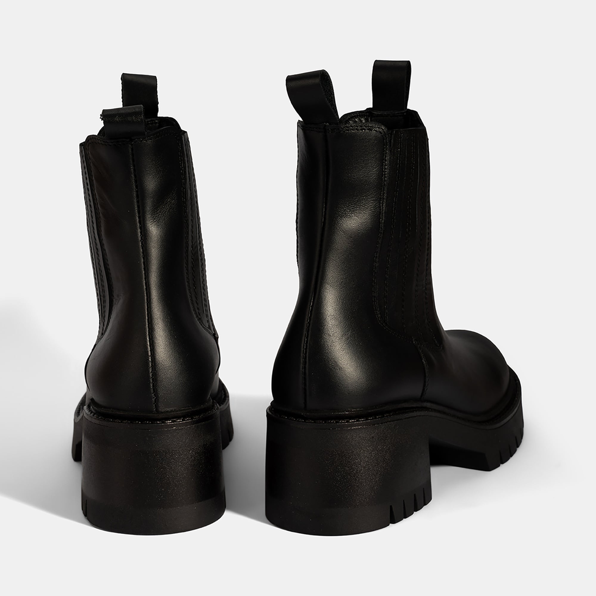 Kadın Siyah Lastikli Topuklu Deri Chelsea Bot