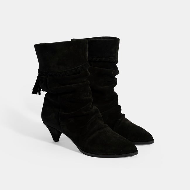  Kadın Siyah Püskül Detaylı Süet Topuklu Bot
