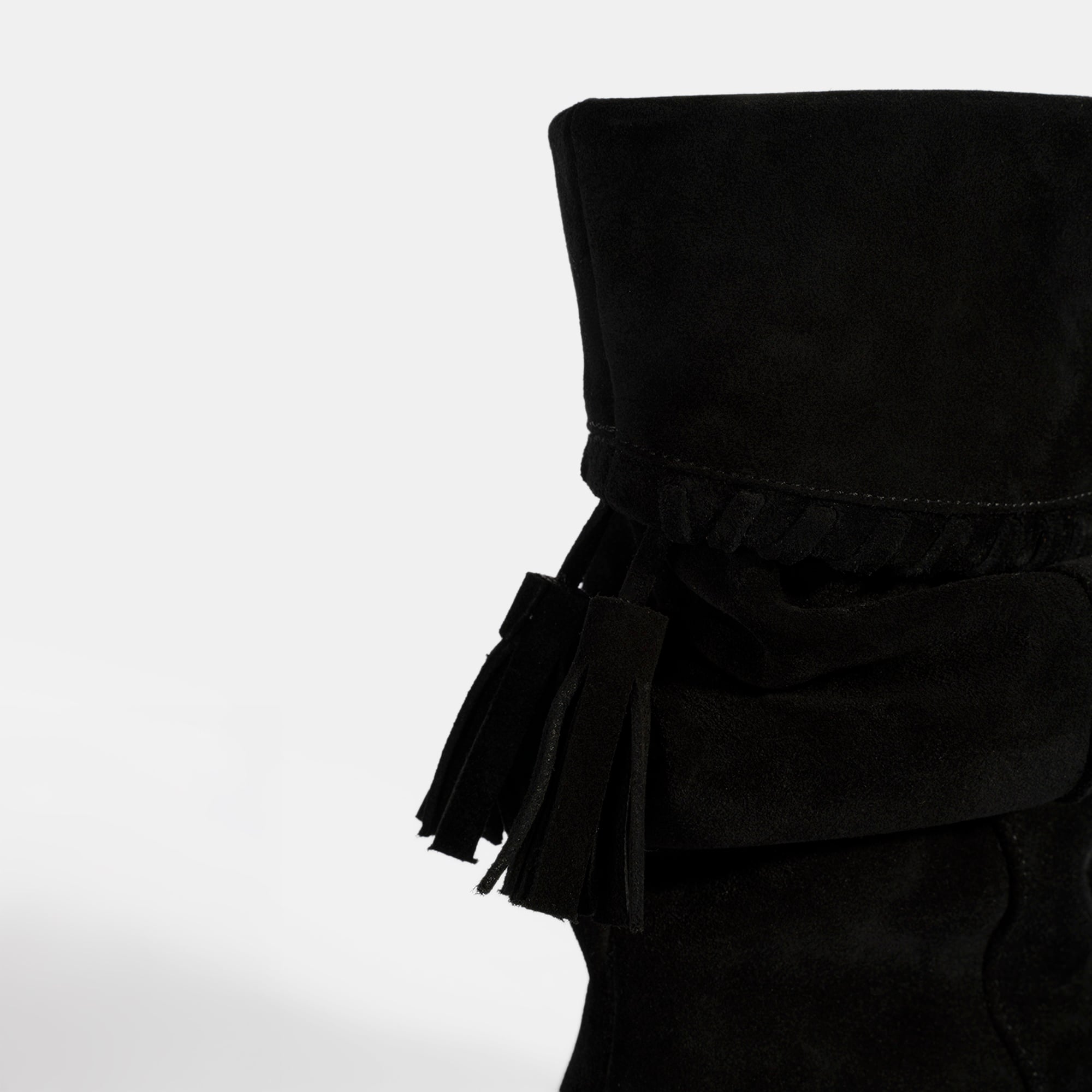 Kadın Siyah Püskül Detaylı Süet Topuklu Bot