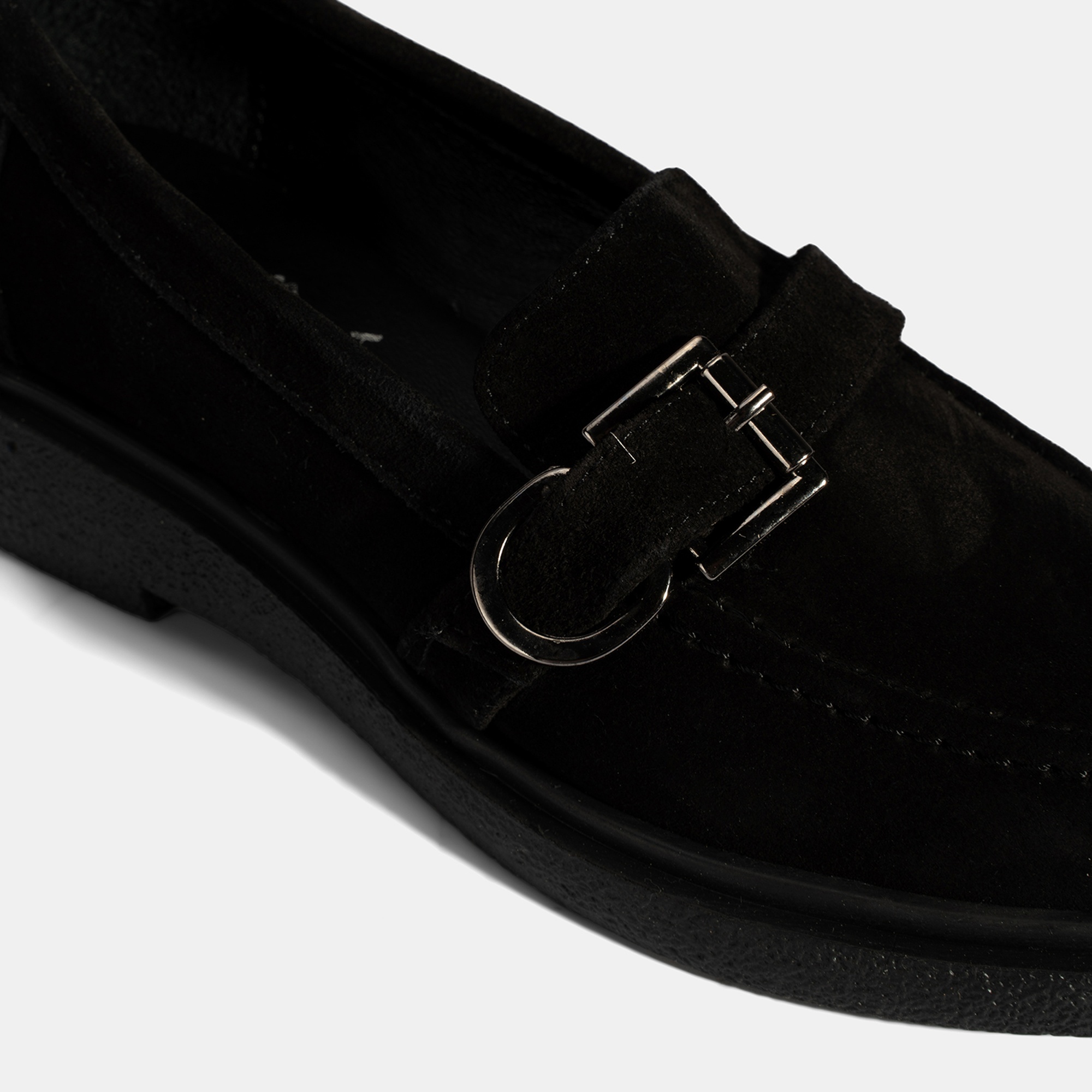 Kadın Siyah Metal Toka Detaylı Süet Loafer