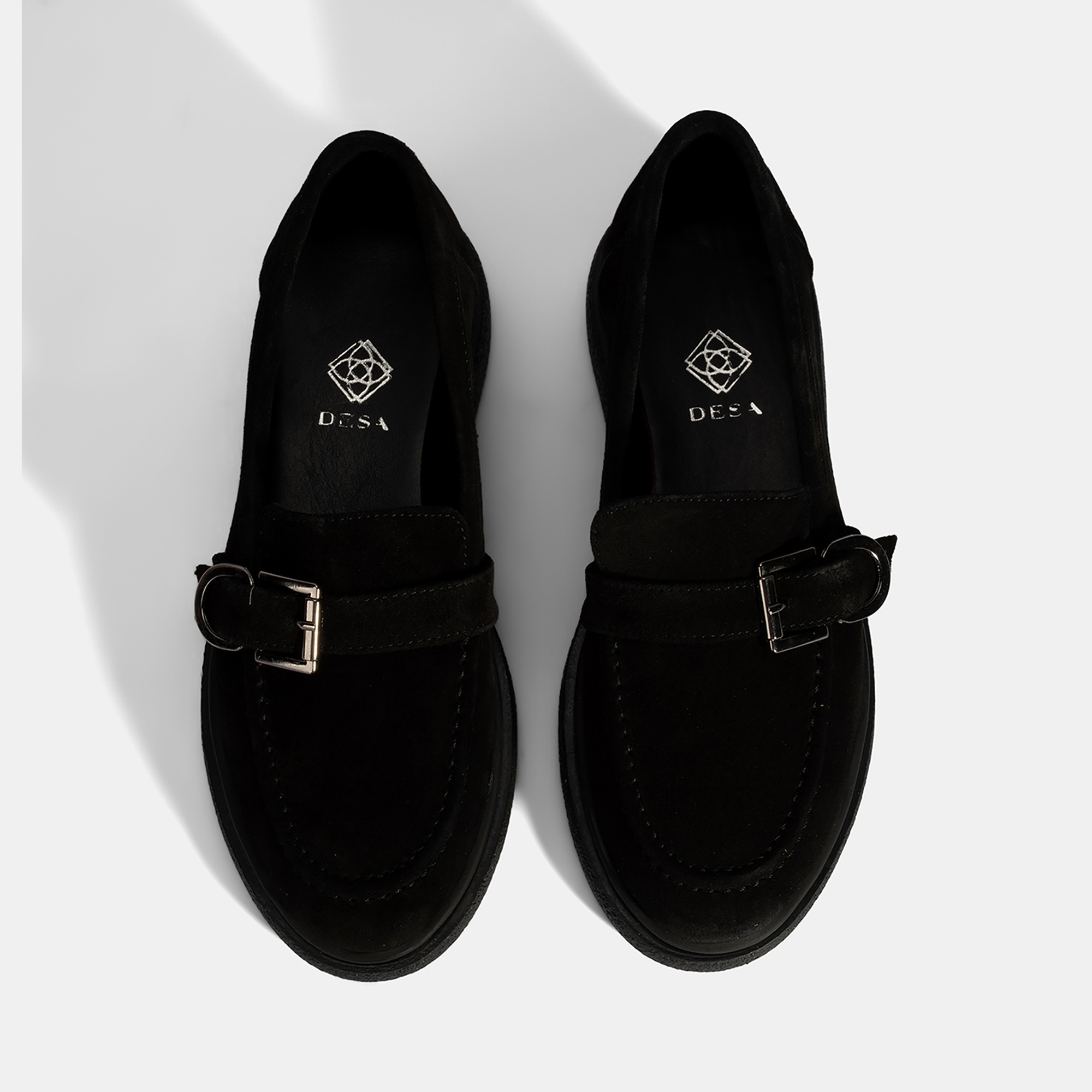 Kadın Siyah Metal Toka Detaylı Süet Loafer